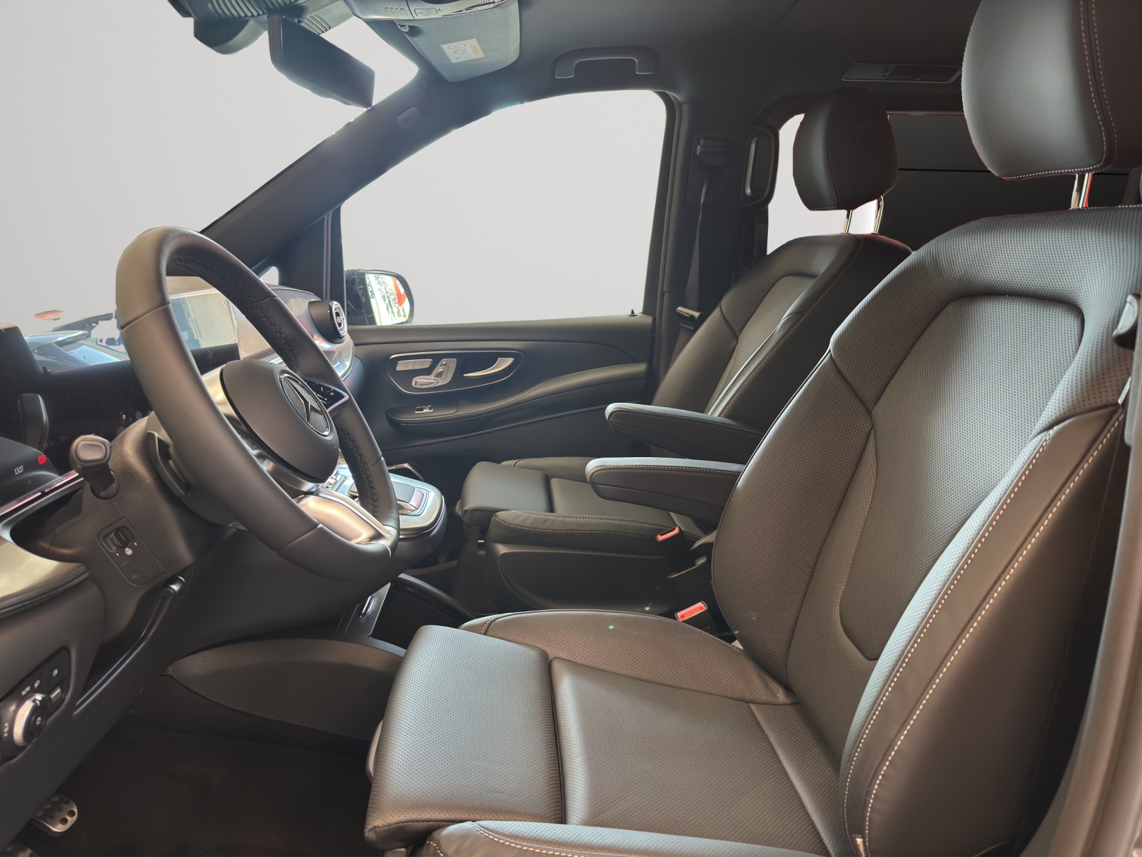 MERCEDES-BENZ V 300 d Exclusive L SWISS EDITION 4MATIC-image-8