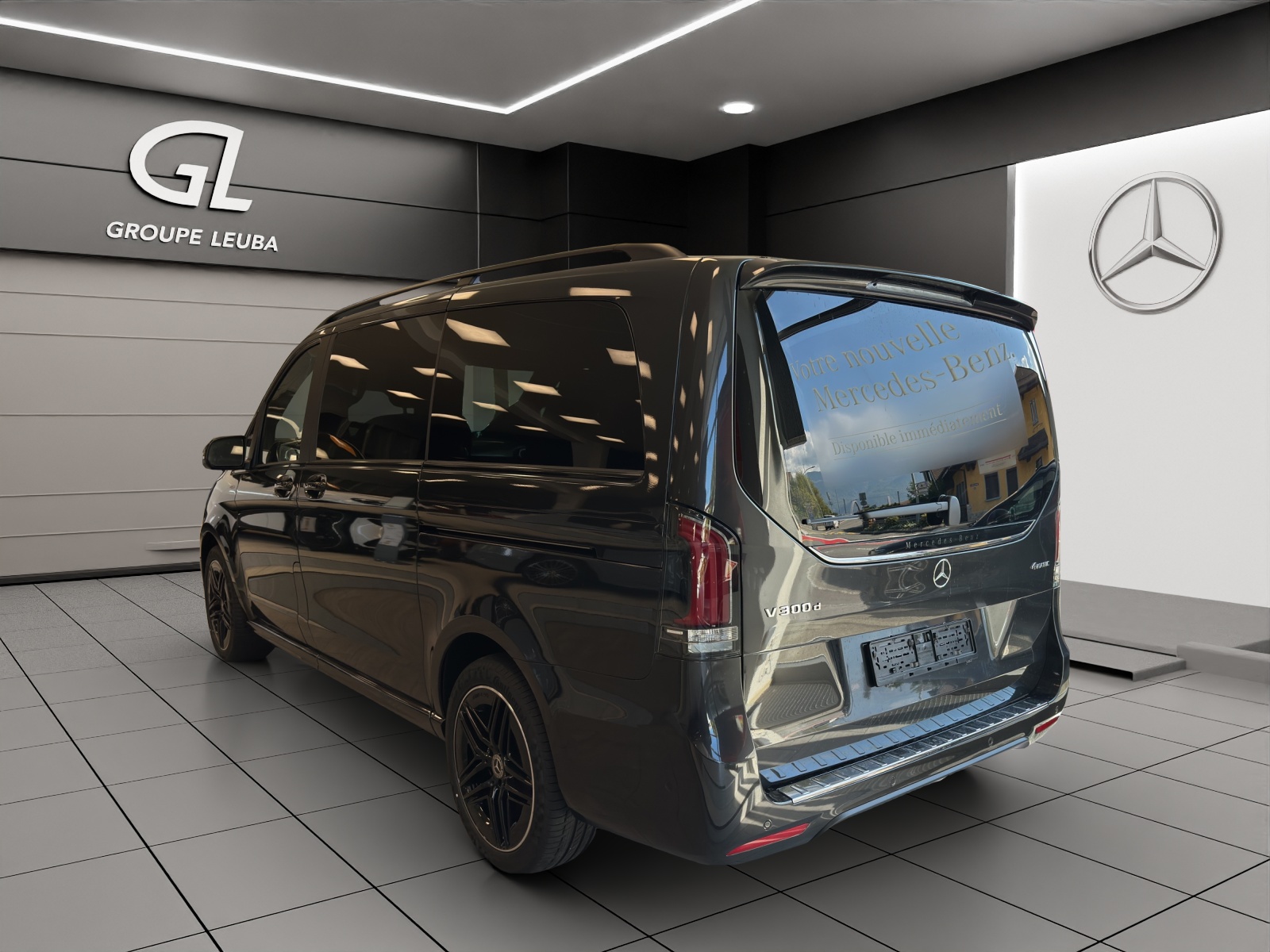 MERCEDES-BENZ V 300 d Exclusive L SWISS EDITION 4MATIC-image-3