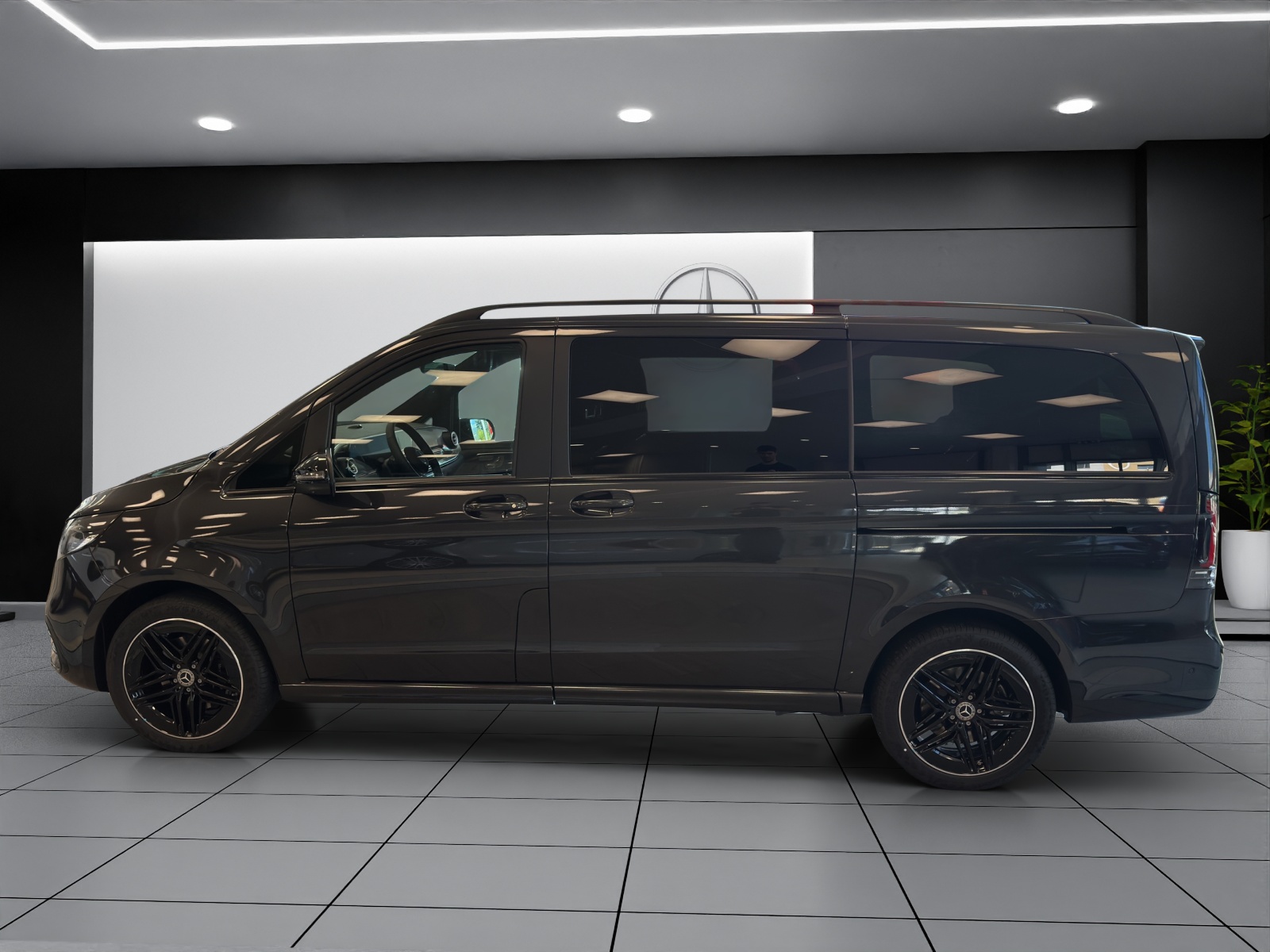 MERCEDES-BENZ V 300 d Exclusive L SWISS EDITION 4MATIC-image-2