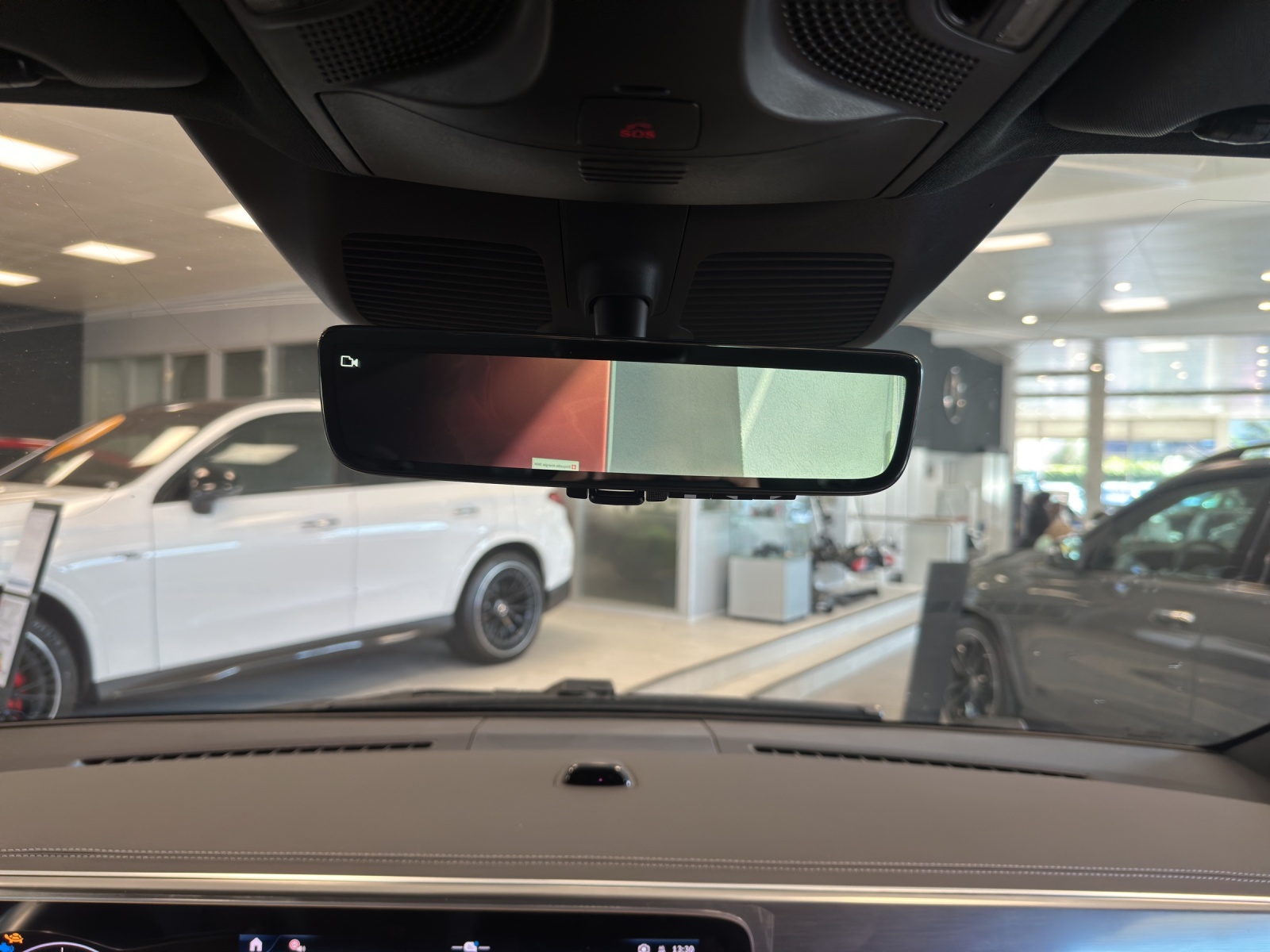 MERCEDES-BENZ V 300 d Exclusive L SWISS EDITION 4MATIC-image-13
