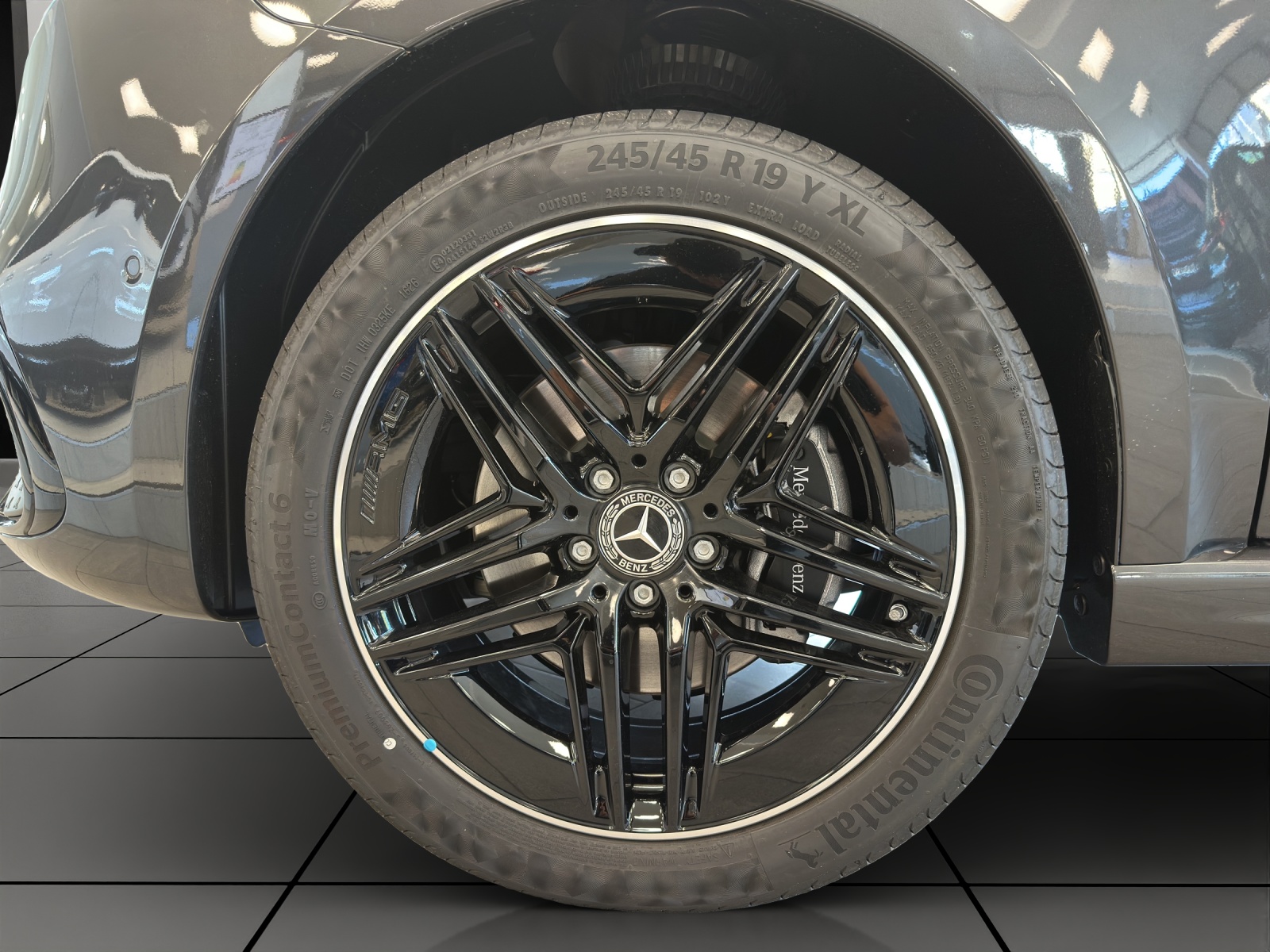 MERCEDES-BENZ V 300 d Exclusive L SWISS EDITION 4MATIC-image-6