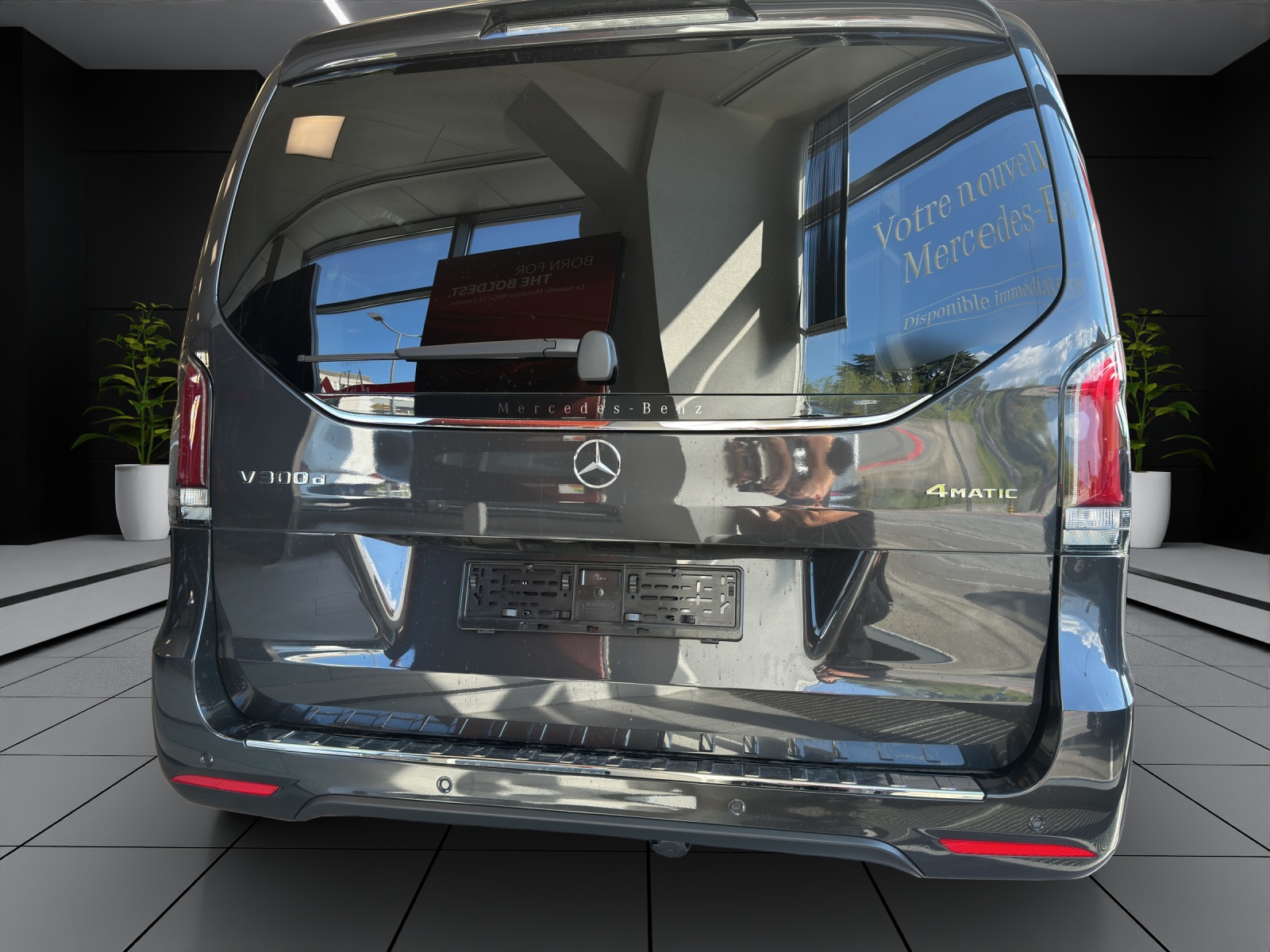 MERCEDES-BENZ V 300 d Exclusive L SWISS EDITION 4MATIC-image-4