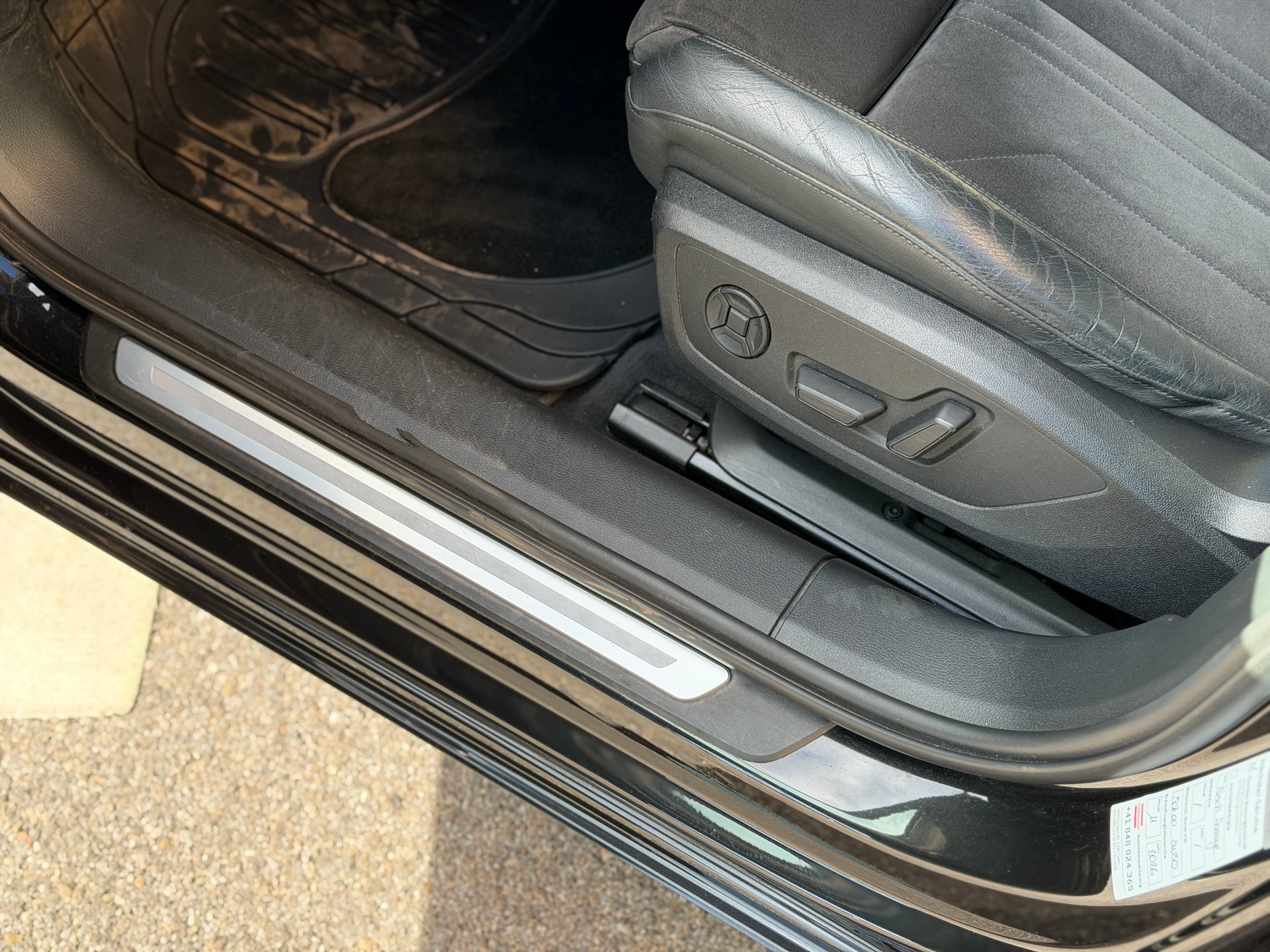 AUDI A6 Avant 40 TDI Sport S-tronic-image-16