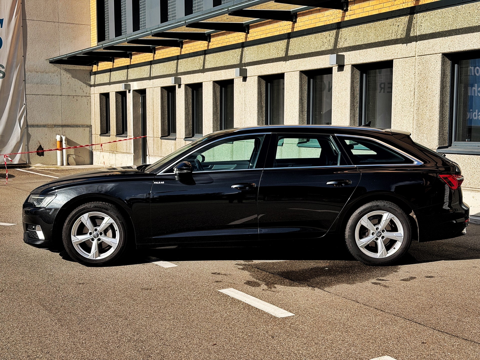 AUDI A6 Avant 40 TDI Sport S-tronic-image-1