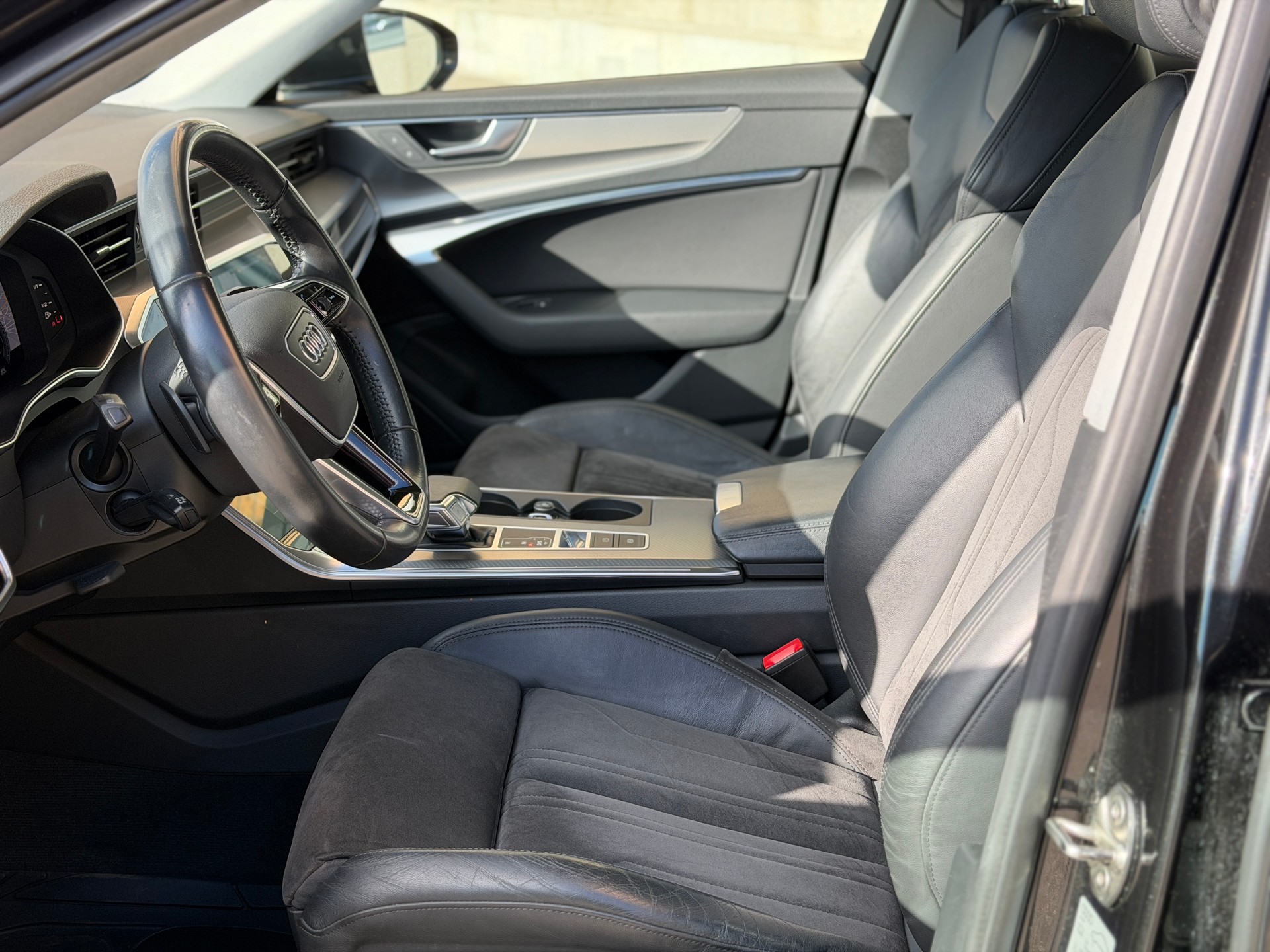 AUDI A6 Avant 40 TDI Sport S-tronic-image-11