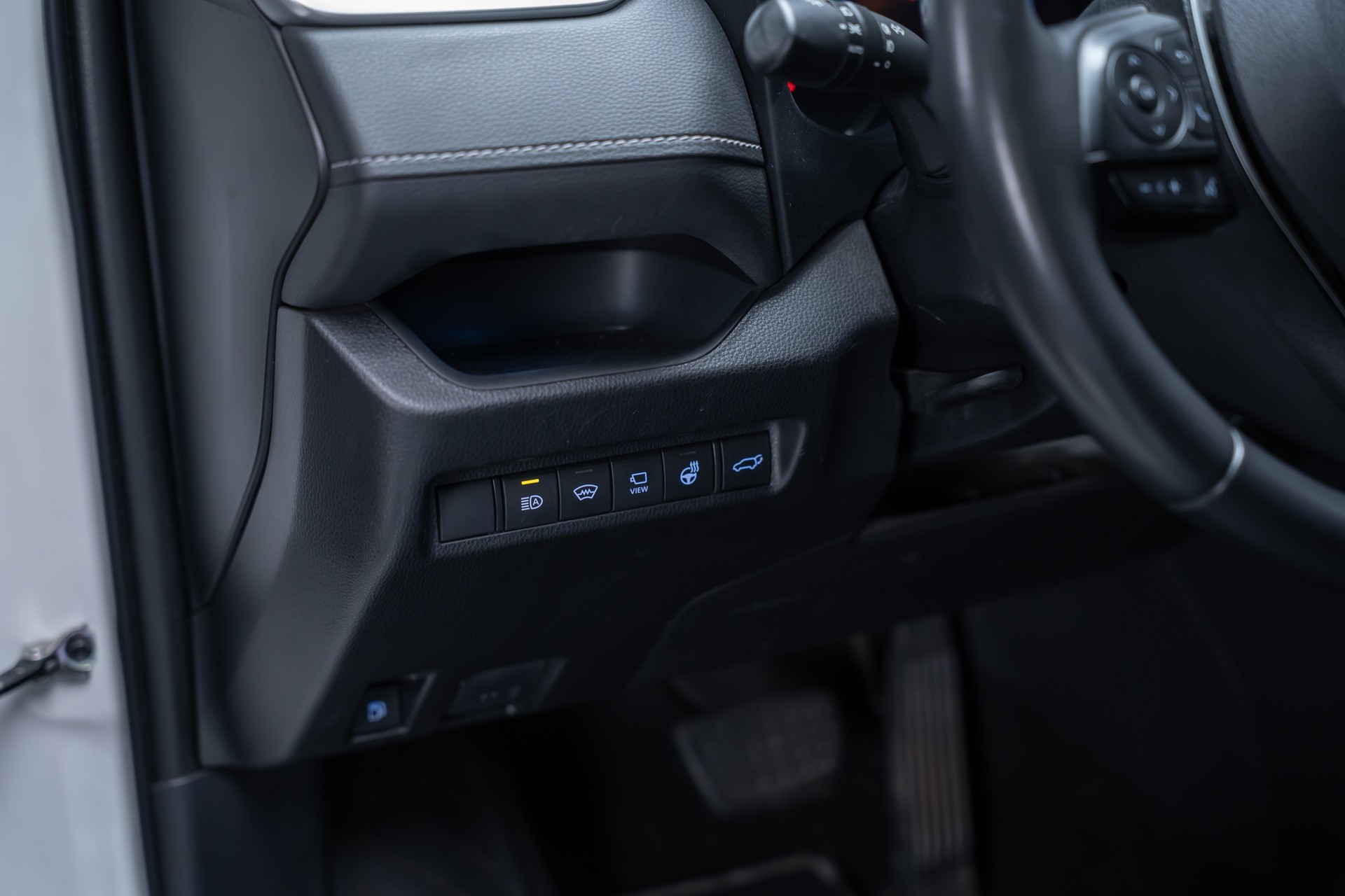 TOYOTA RAV-4 2.5 HEV Premium / 360°Kamera / el.Sitze / Lenkradheizung-image-15