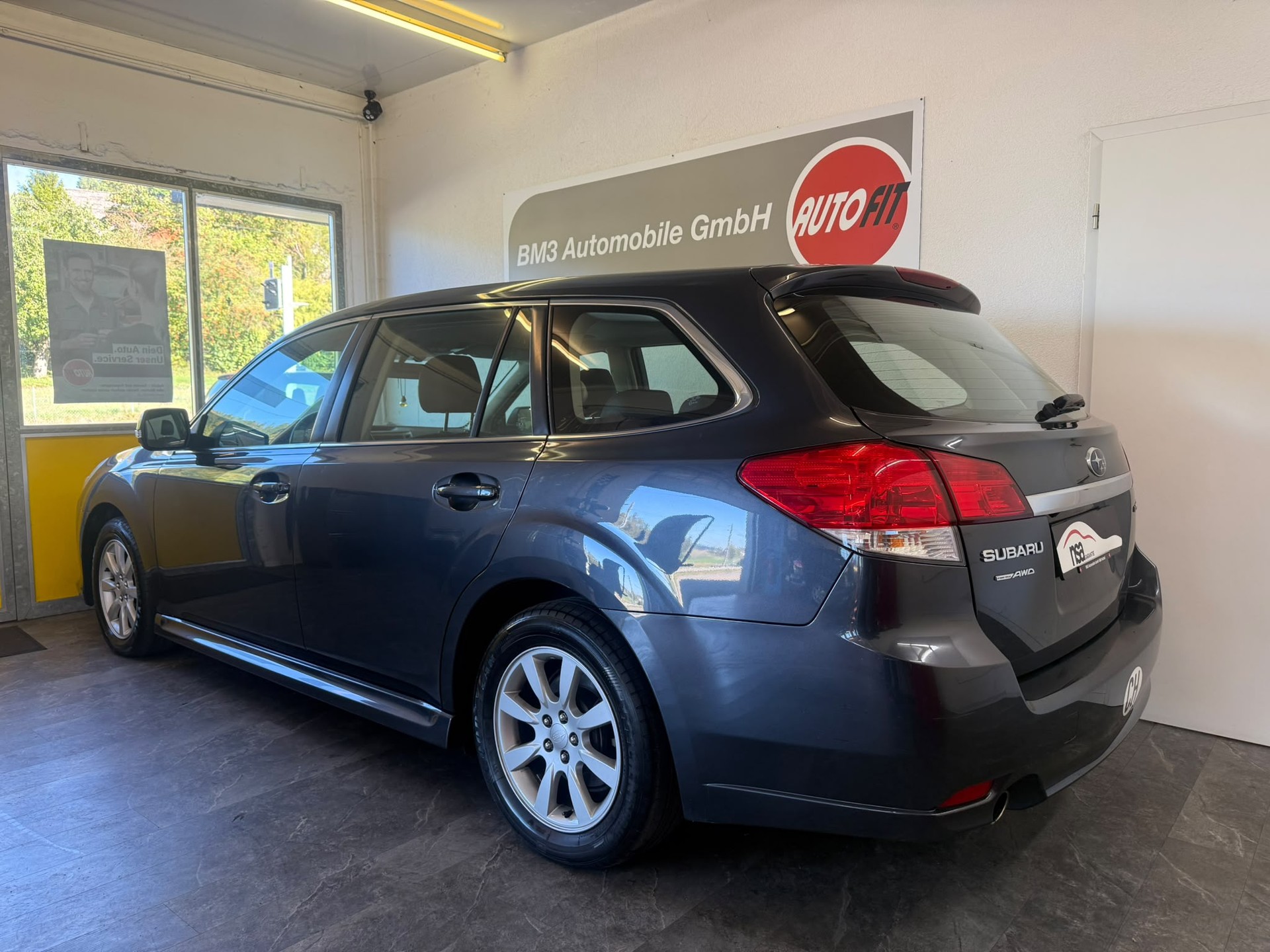 SUBARU Legacy 2.0i Swiss Special AWD Lineartronic-image-2