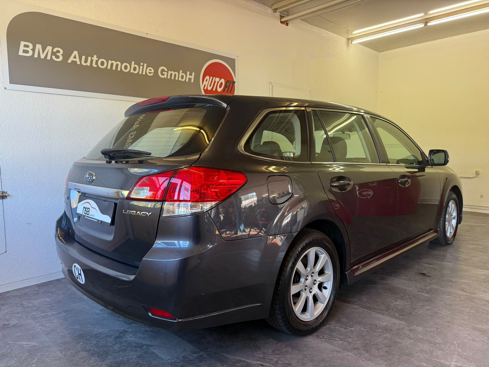 SUBARU Legacy 2.0i Swiss Special AWD Lineartronic-image-5