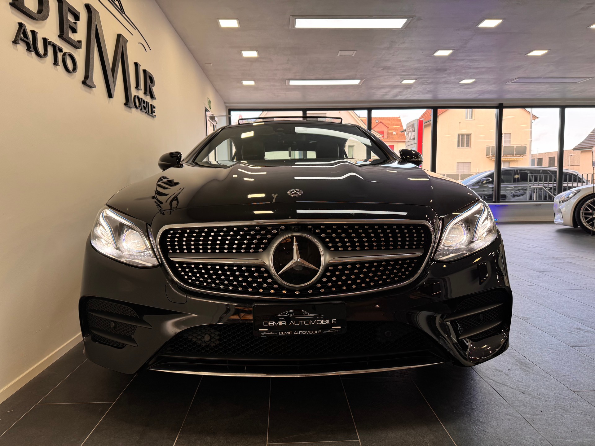 MERCEDES-BENZ E 400 Coupé AMG Line 4 Matic 9G-Tronic *1.Hand / Panorama / Burmester / Head-Up / 360 Kamera / Luftfederung / Multibeam LED*-image-1
