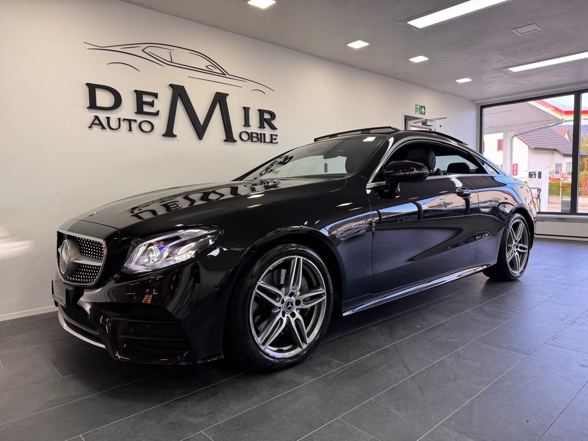 MERCEDES-BENZ E 400 Coupé AMG Line 4 Matic 9G-Tronic *1.Hand / Panorama / Burmester / Head-Up / 360 Kamera / Luftfederung / Multibeam LED*-image-0