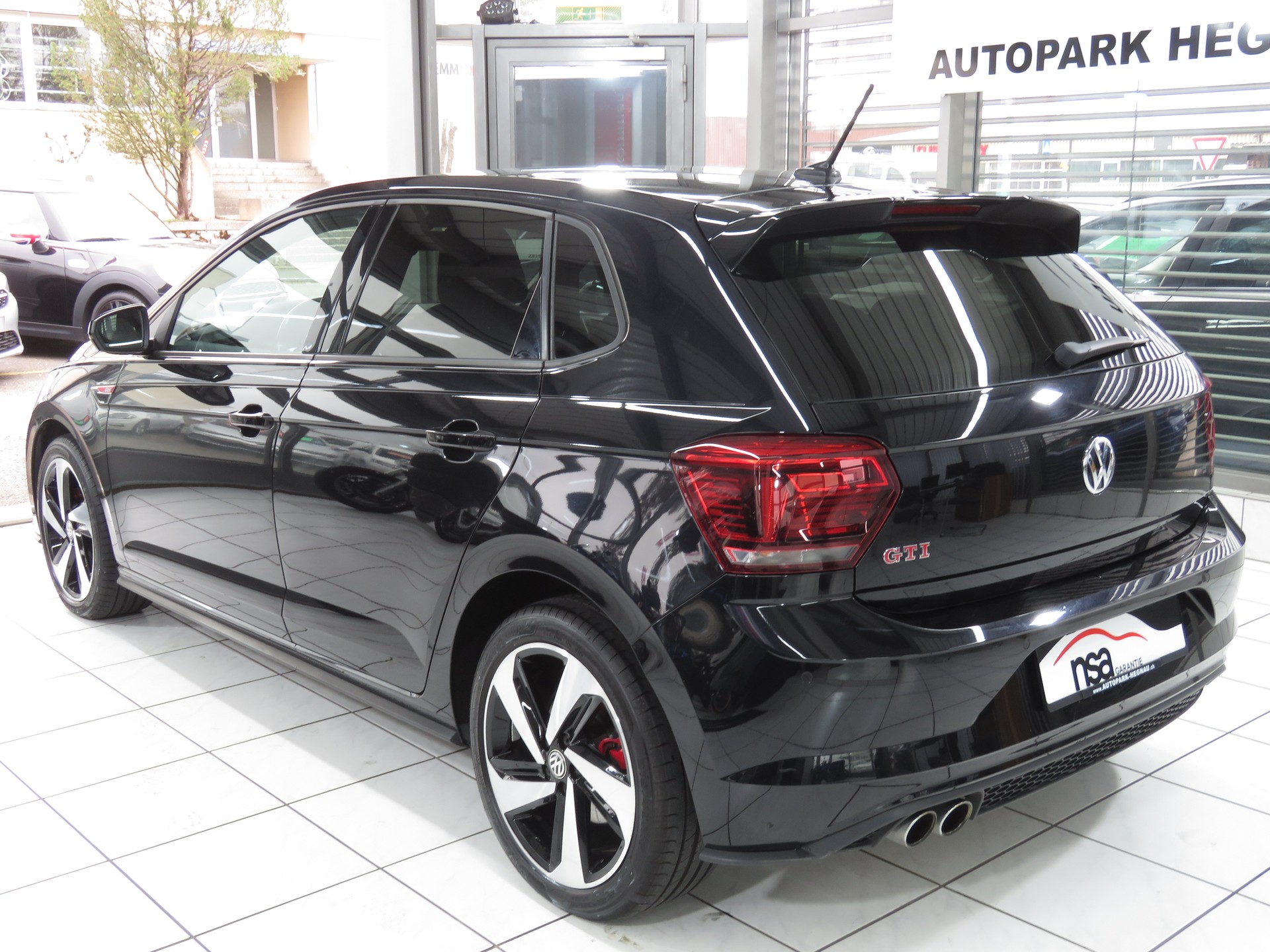VW Polo 2.0 TSI GTI DSG-image-5