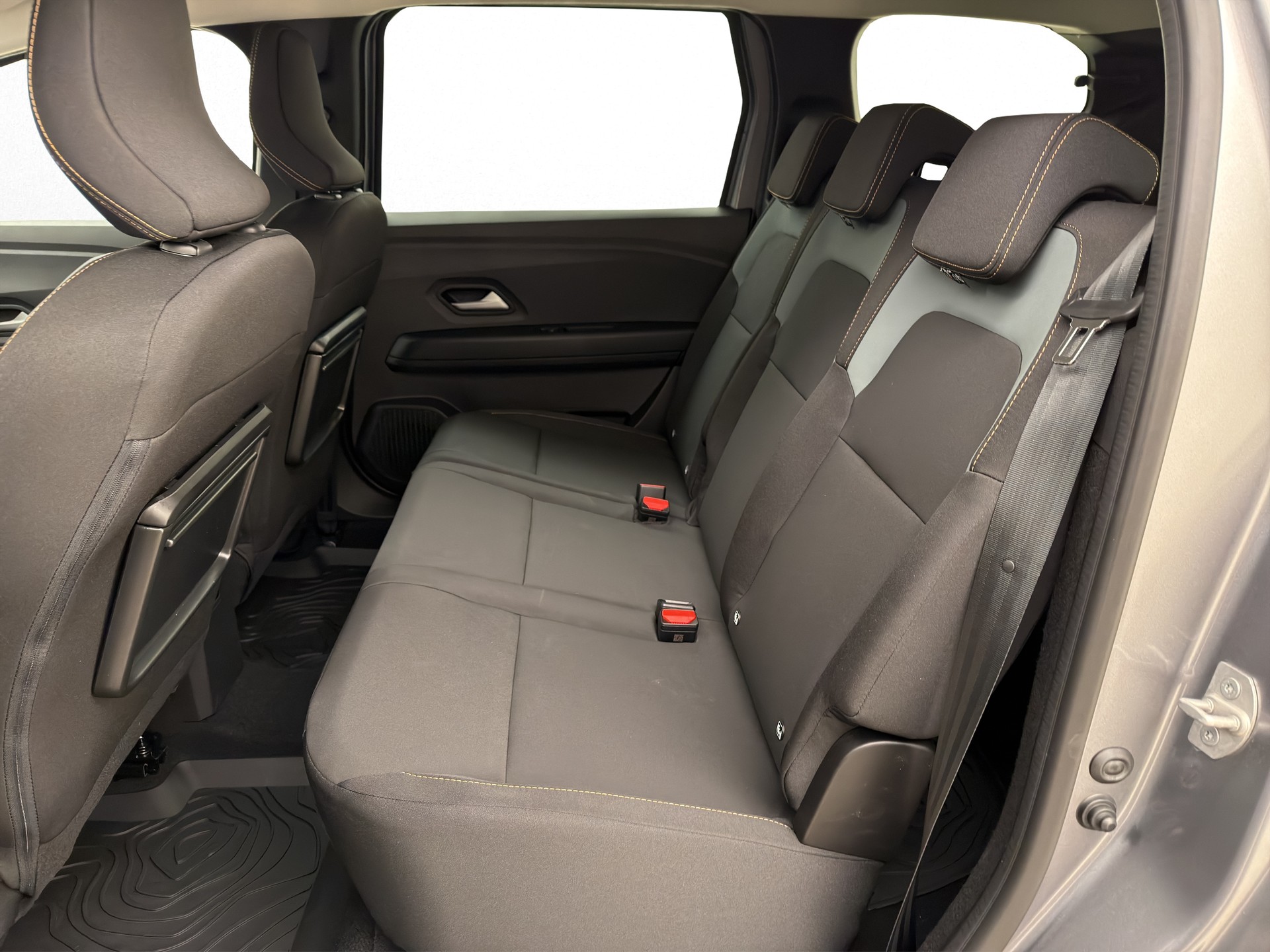DACIA Jogger 1.8 Hybrid Extreme 7P-image-11