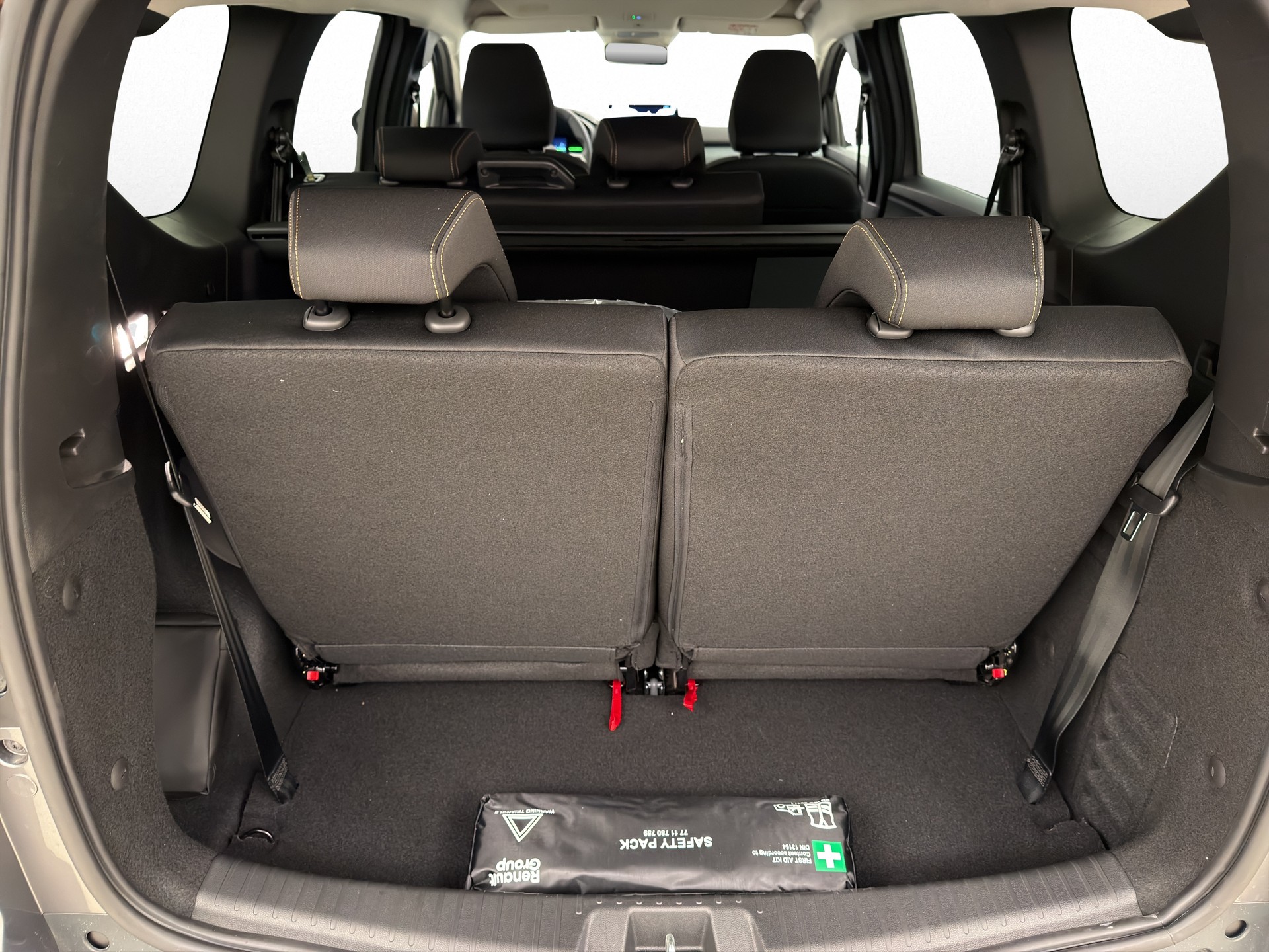 DACIA Jogger 1.8 Hybrid Extreme 7P-image-12