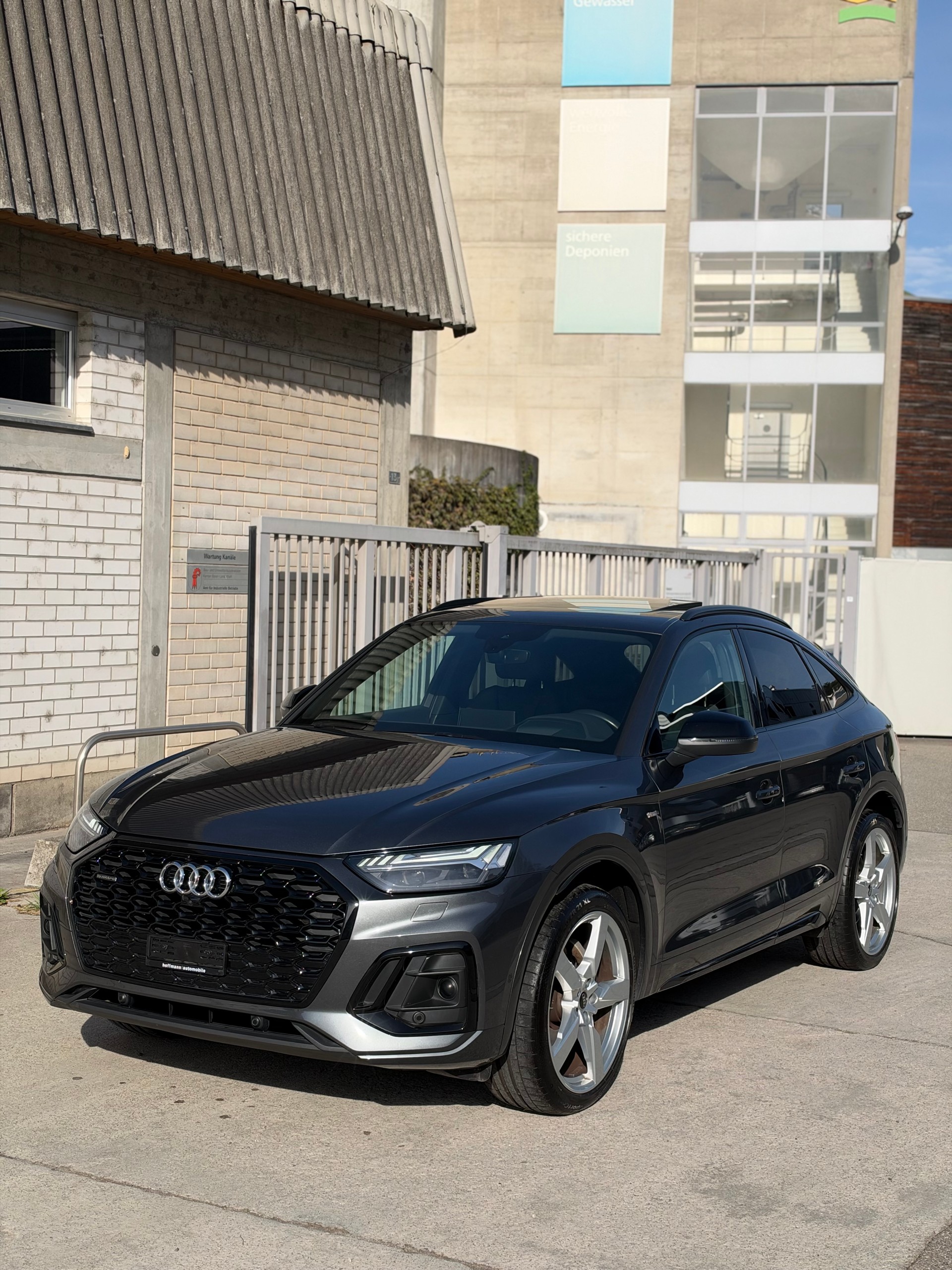 AUDI 2.0 40 TDI Black Edition Sport Back S-Line-image-1
