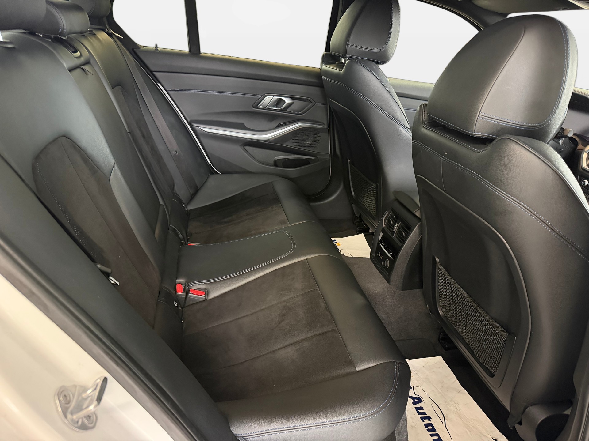 BMW 320d M Sport Steptronic | CH-Auto | Frisch MFK | M-Sportpaket | BMW Live Cockpit-image-10