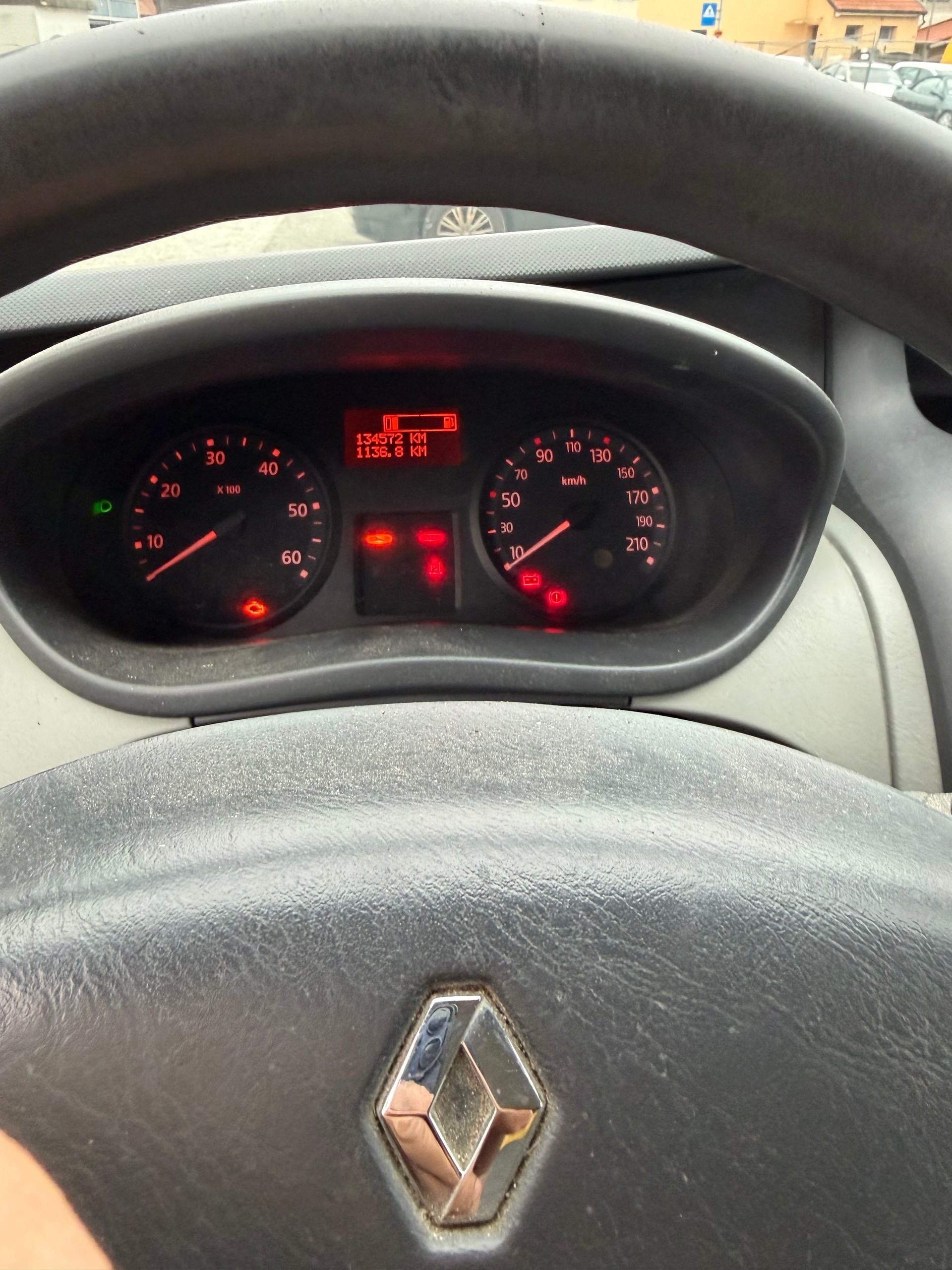 RENAULT Trafic 2.0 dCi 115 2.9t L1H1-image-9
