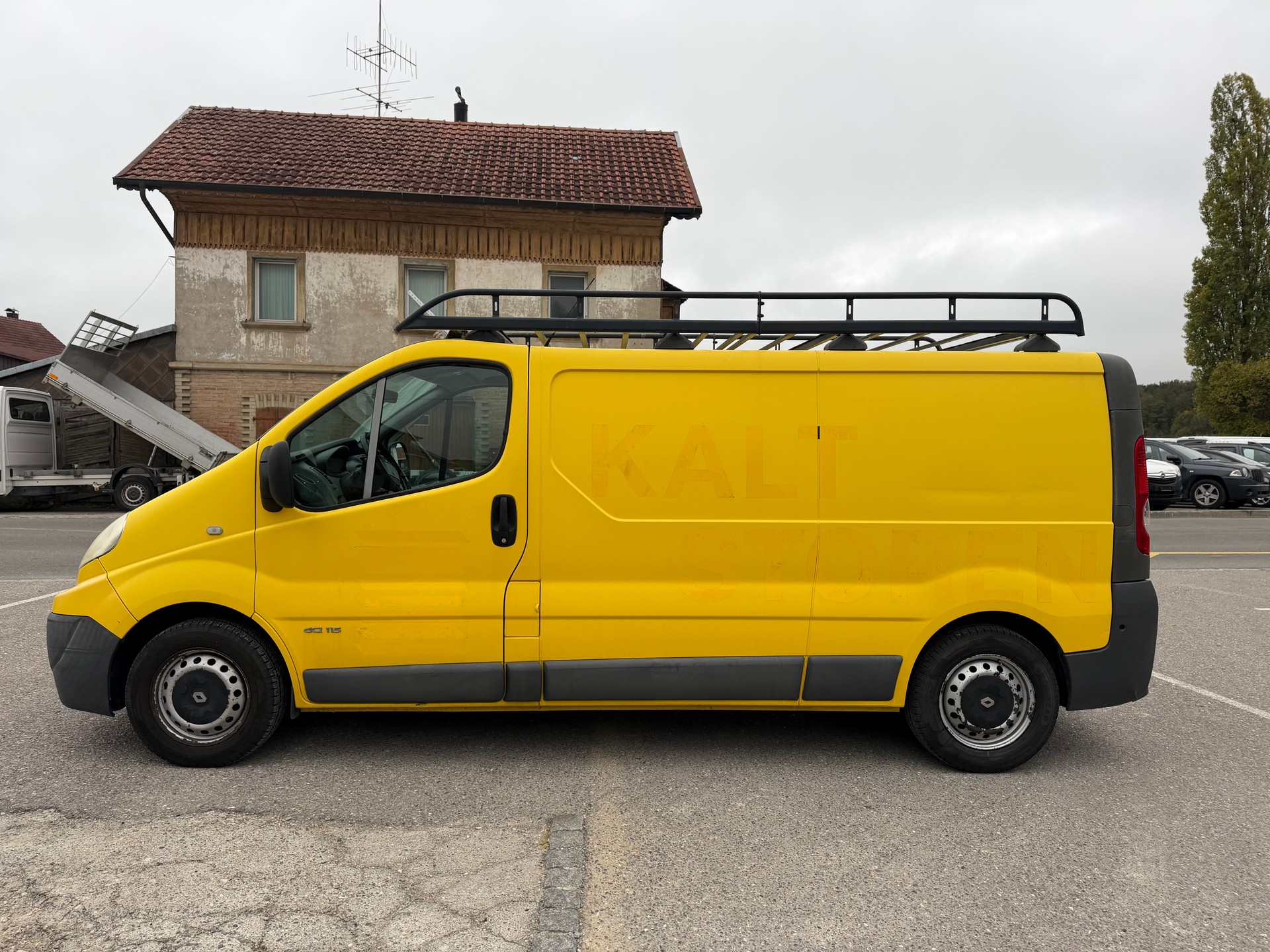 RENAULT Trafic 2.0 dCi 115 2.9t L1H1-image-2