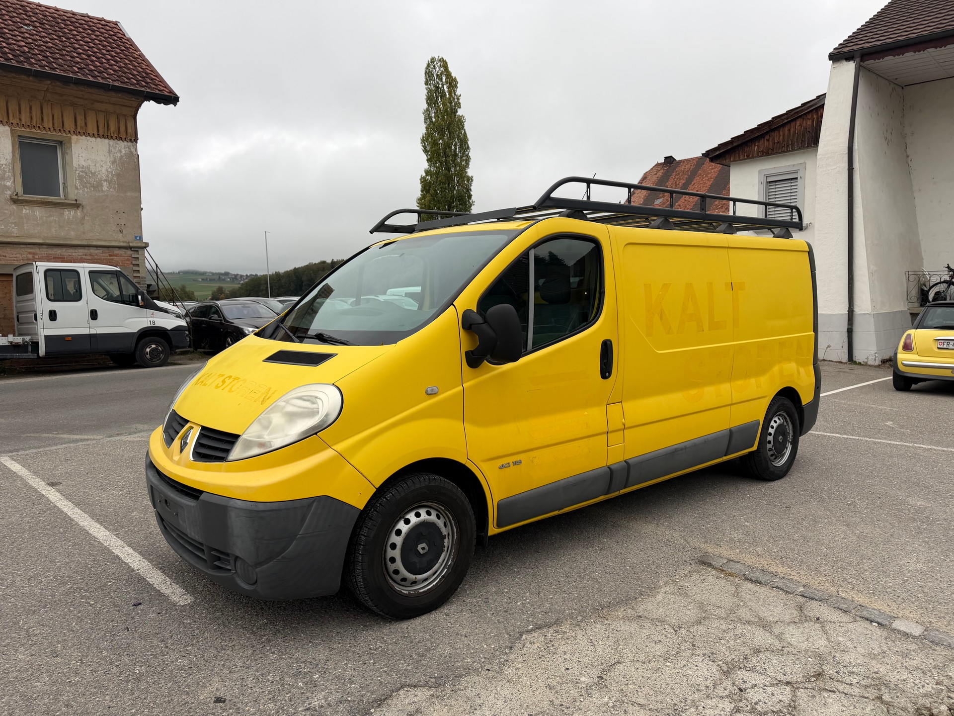 RENAULT Trafic 2.0 dCi 115 2.9t L1H1-image-1