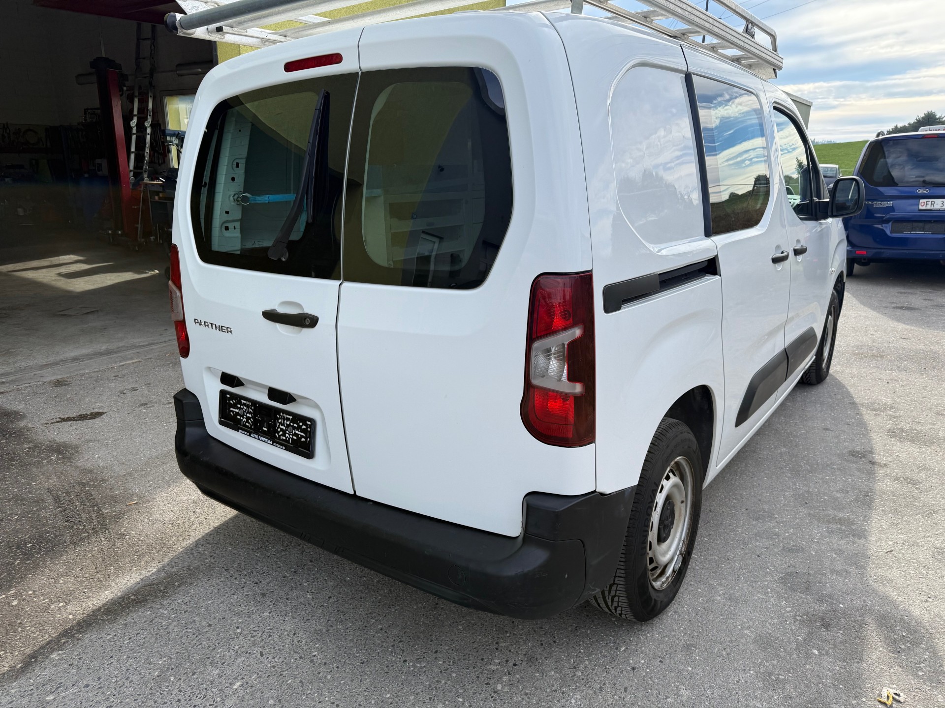 PEUGEOT Partner 1.2 Pure Tech s/s Asphalt 650kg-image-3