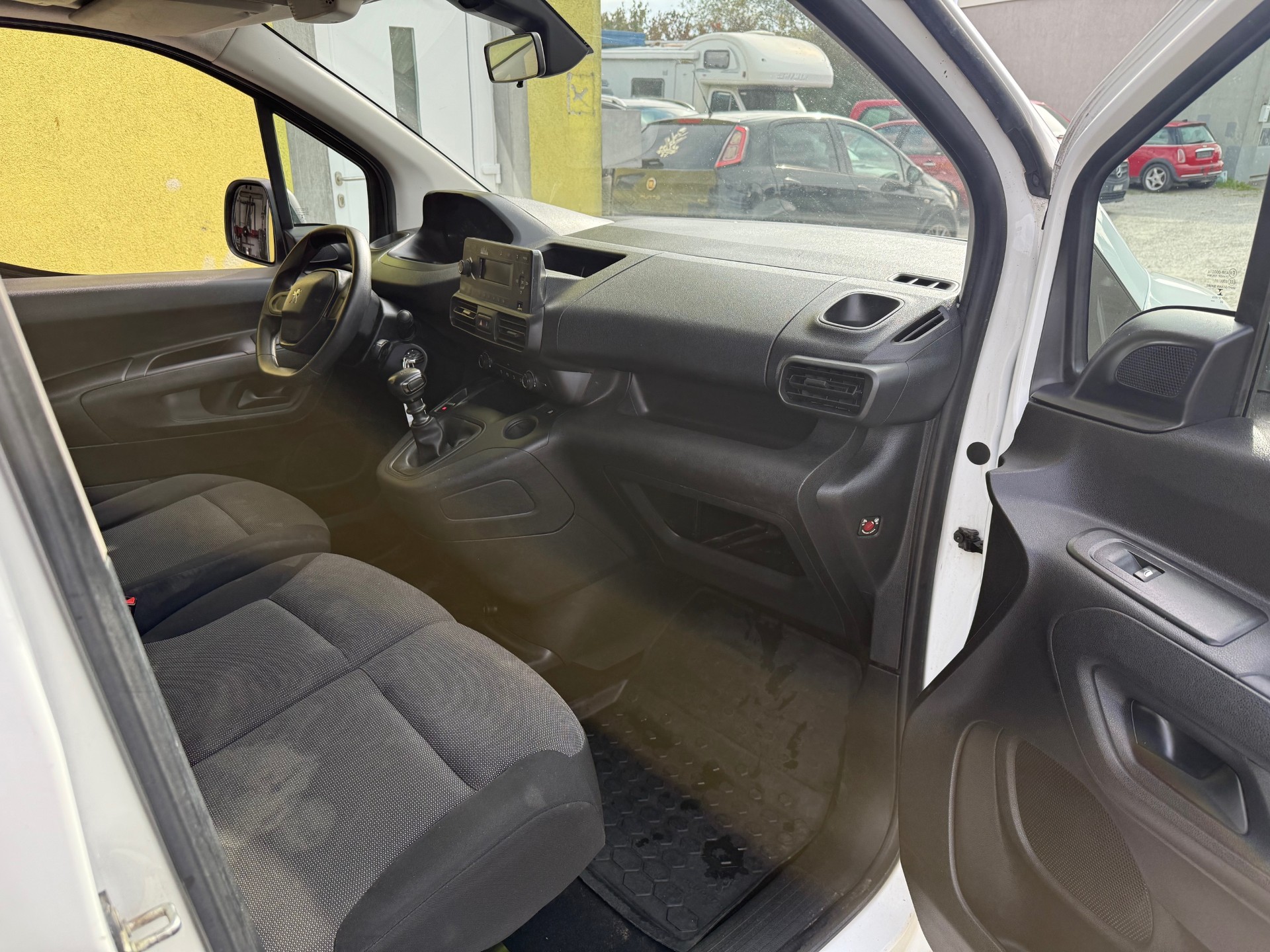 PEUGEOT Partner 1.2 Pure Tech s/s Asphalt 650kg-image-10