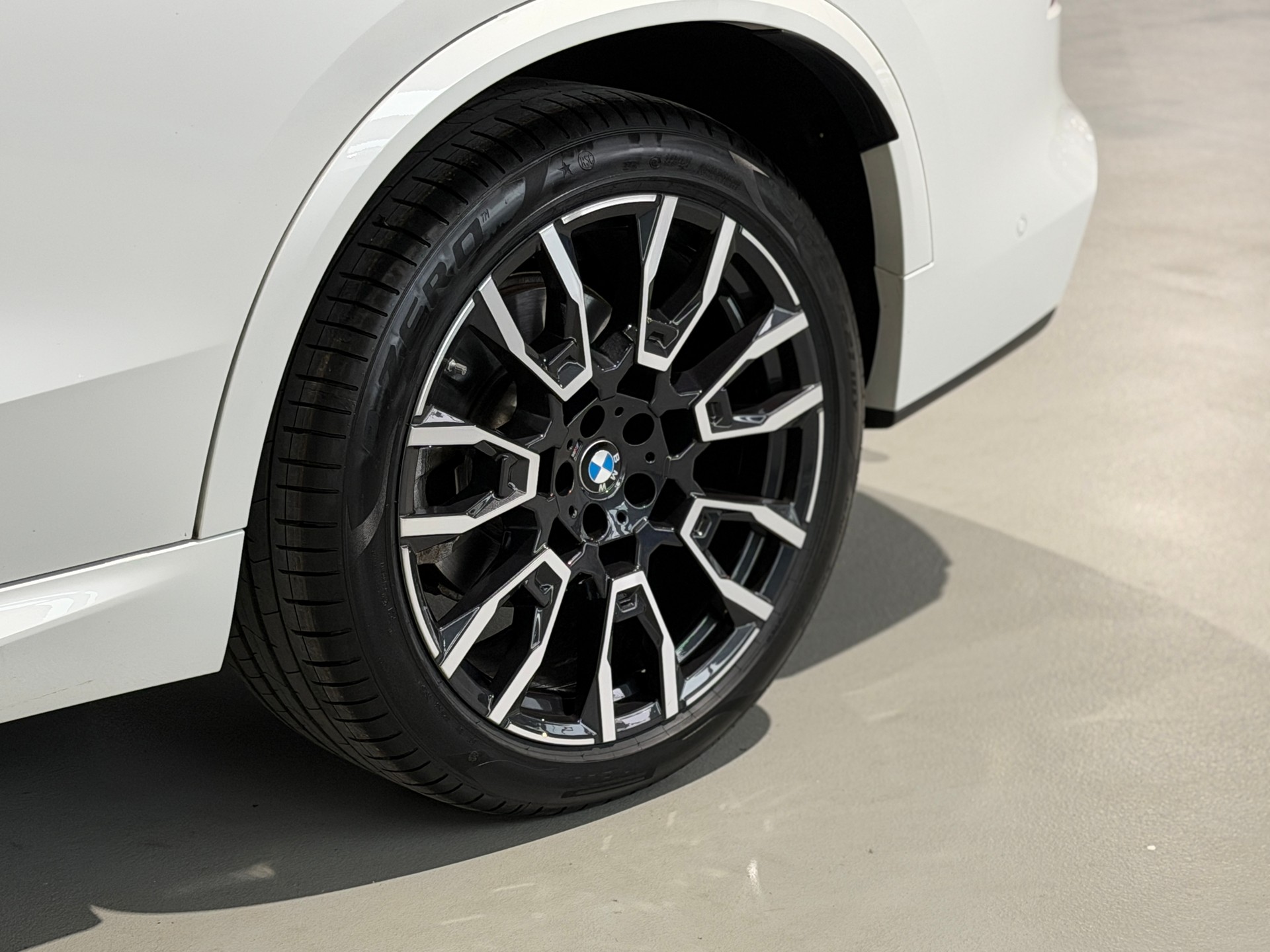 BMW X5 xDrive 48V 40d M Sport Steptronic 2026-image-24