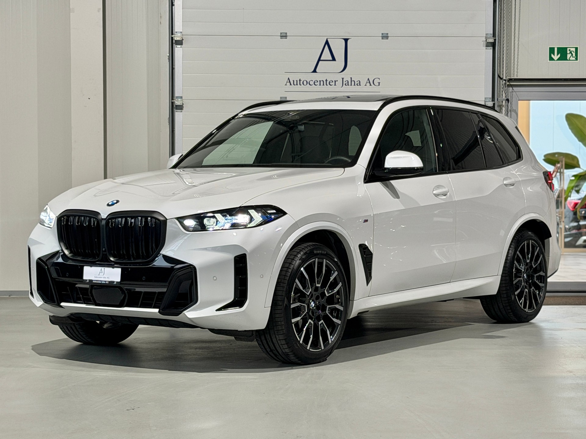 BMW X5 xDrive 48V 40d M Sport Steptronic 2026-showroom-element-2
