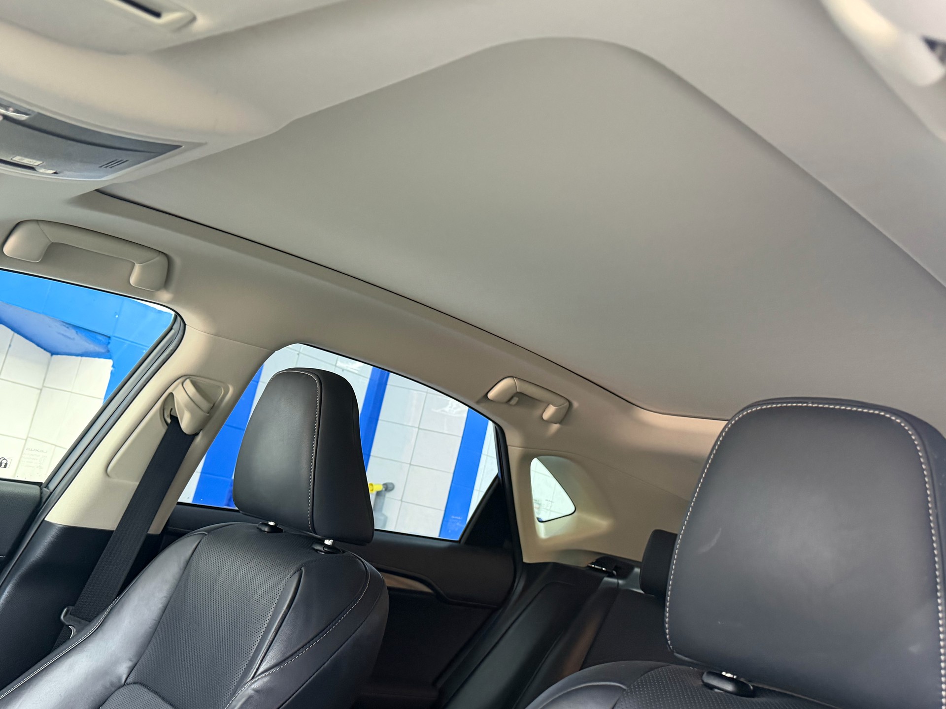 LEXUS NX 300h business E-Four Automatic-image-13