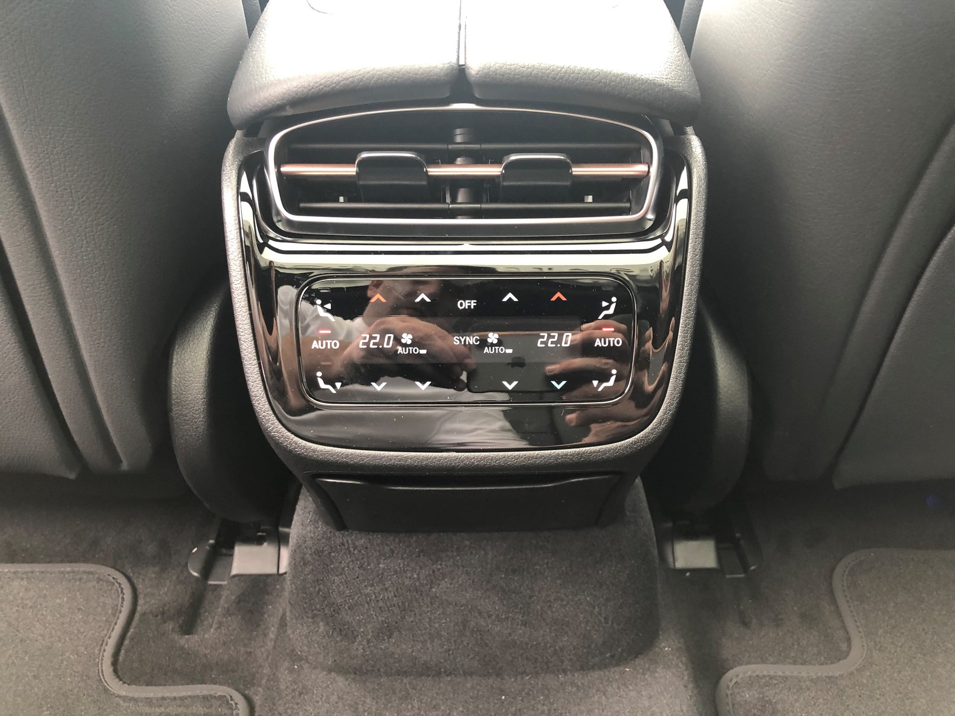 MERCEDES-BENZ EQE 500 4 Matic-image-14