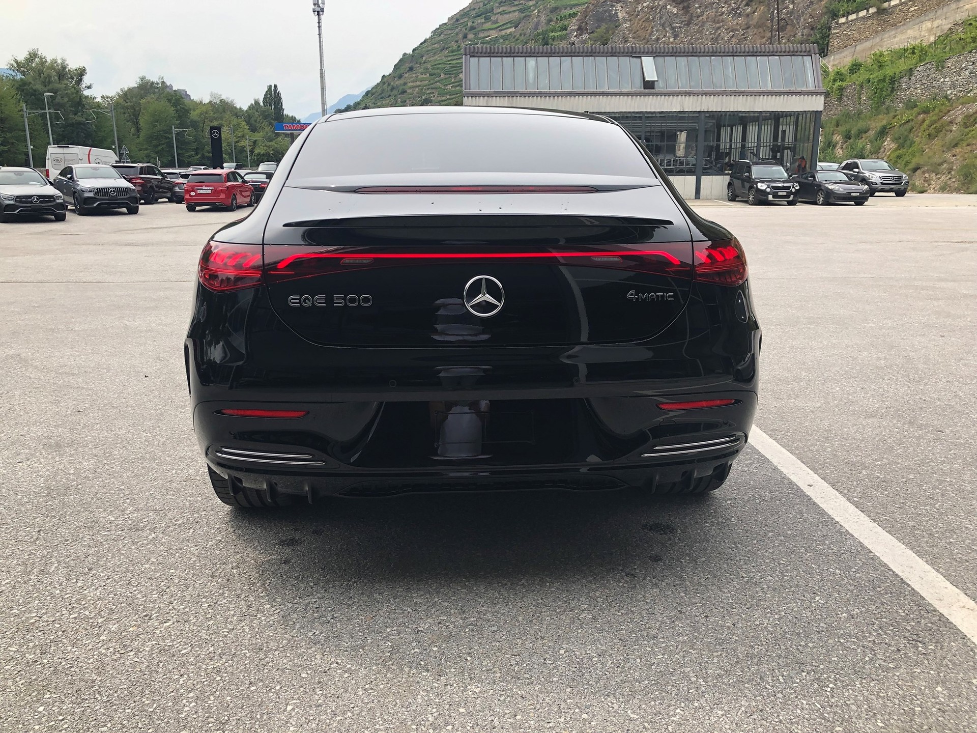 MERCEDES-BENZ EQE 500 4 Matic-showroom-element-3