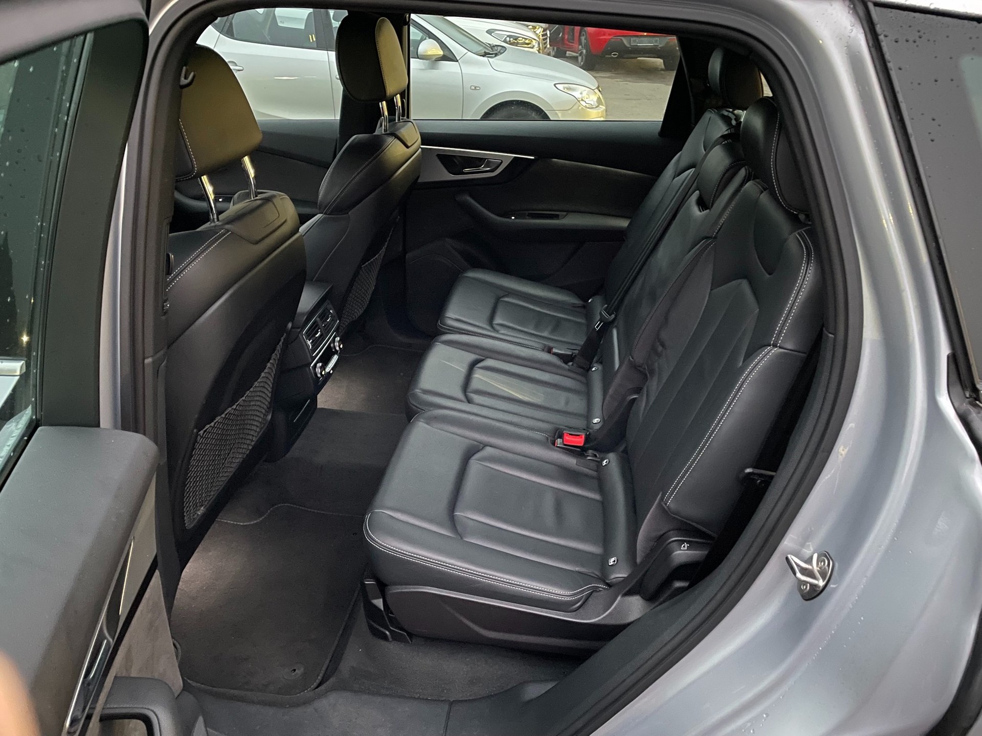 AUDI Q7 3.0 TDI quattro tiptronic-image-9
