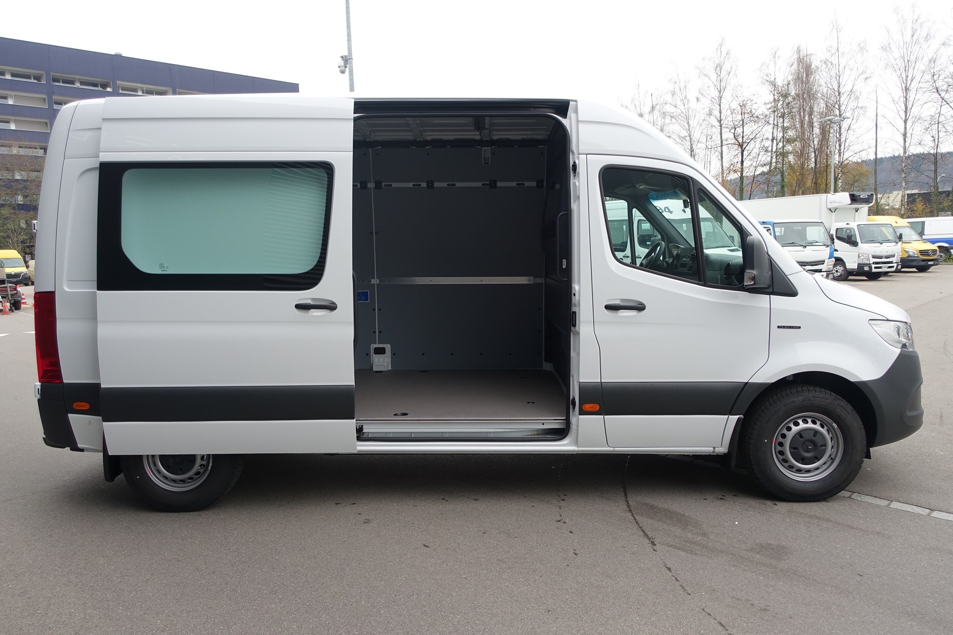 MERCEDES-BENZ eSprinter 312 47kWh Standard-image-3