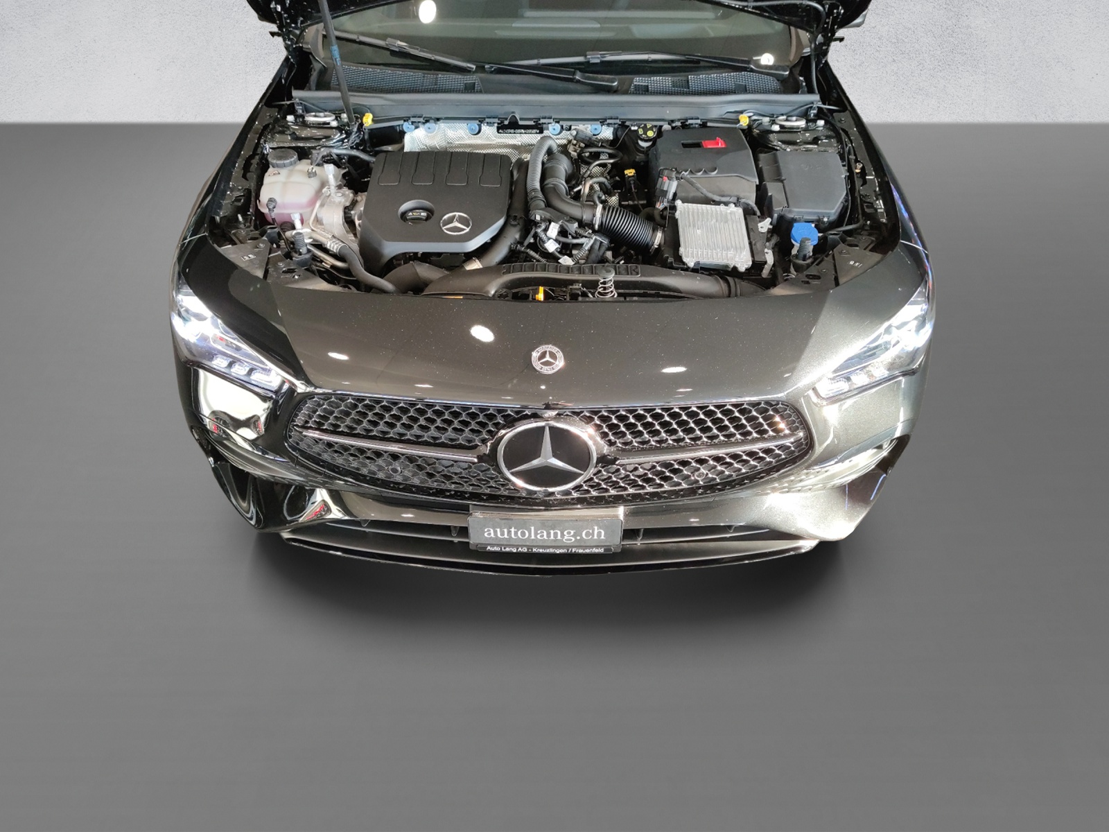 MERCEDES-BENZ CLA 200 AMG Line Shooting Brake-image-8