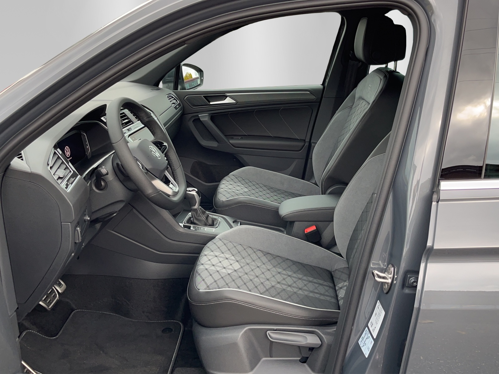 VW Tiguan 1.4TSI PHEV Elegance DSG-image-3