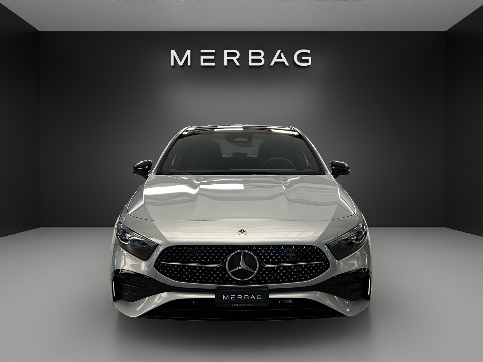 MERCEDES-BENZ A 180 Night Star 7G-DCT AMG Line-image-2