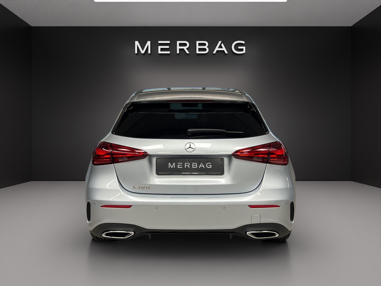 MERCEDES-BENZ A 180 Night Star 7G-DCT AMG Line-image-4
