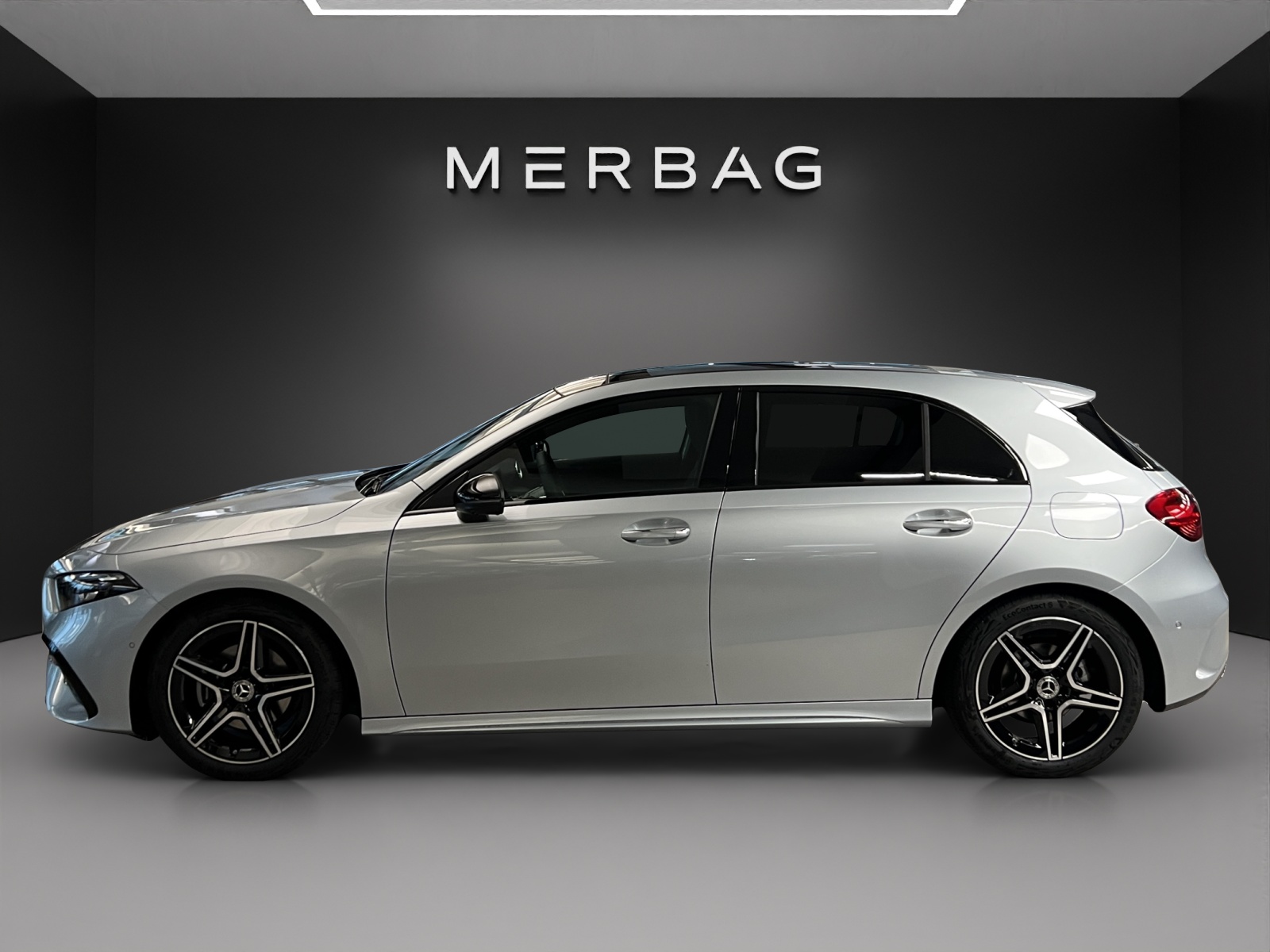 MERCEDES-BENZ A 180 Night Star 7G-DCT AMG Line-image-1