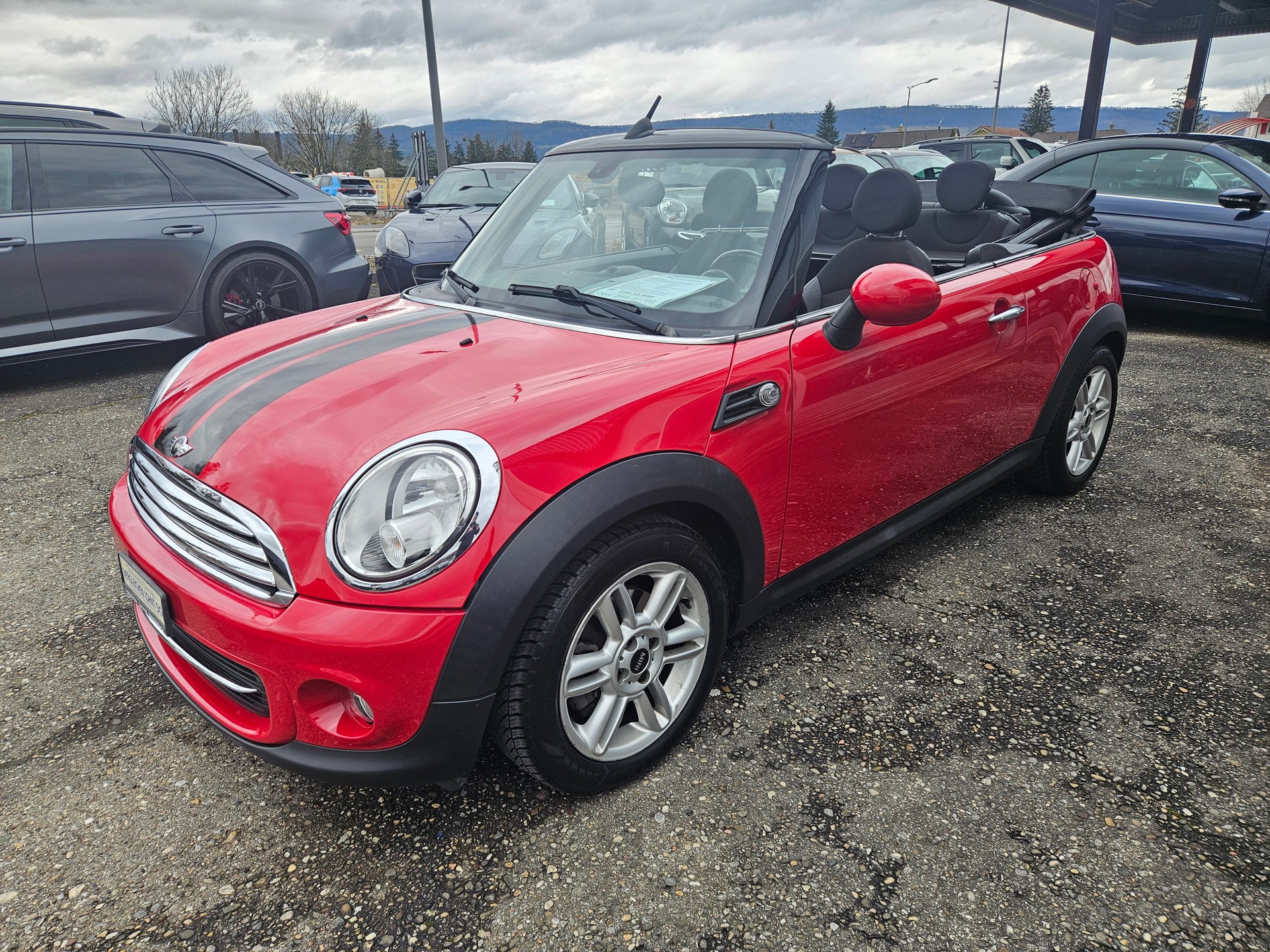 MINI Mini Cabrio Cooper-image-2