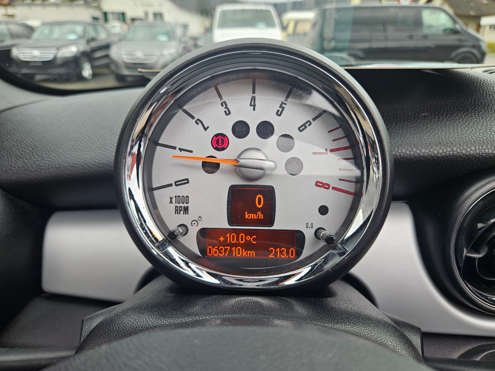 MINI Mini Cabrio Cooper-image-15