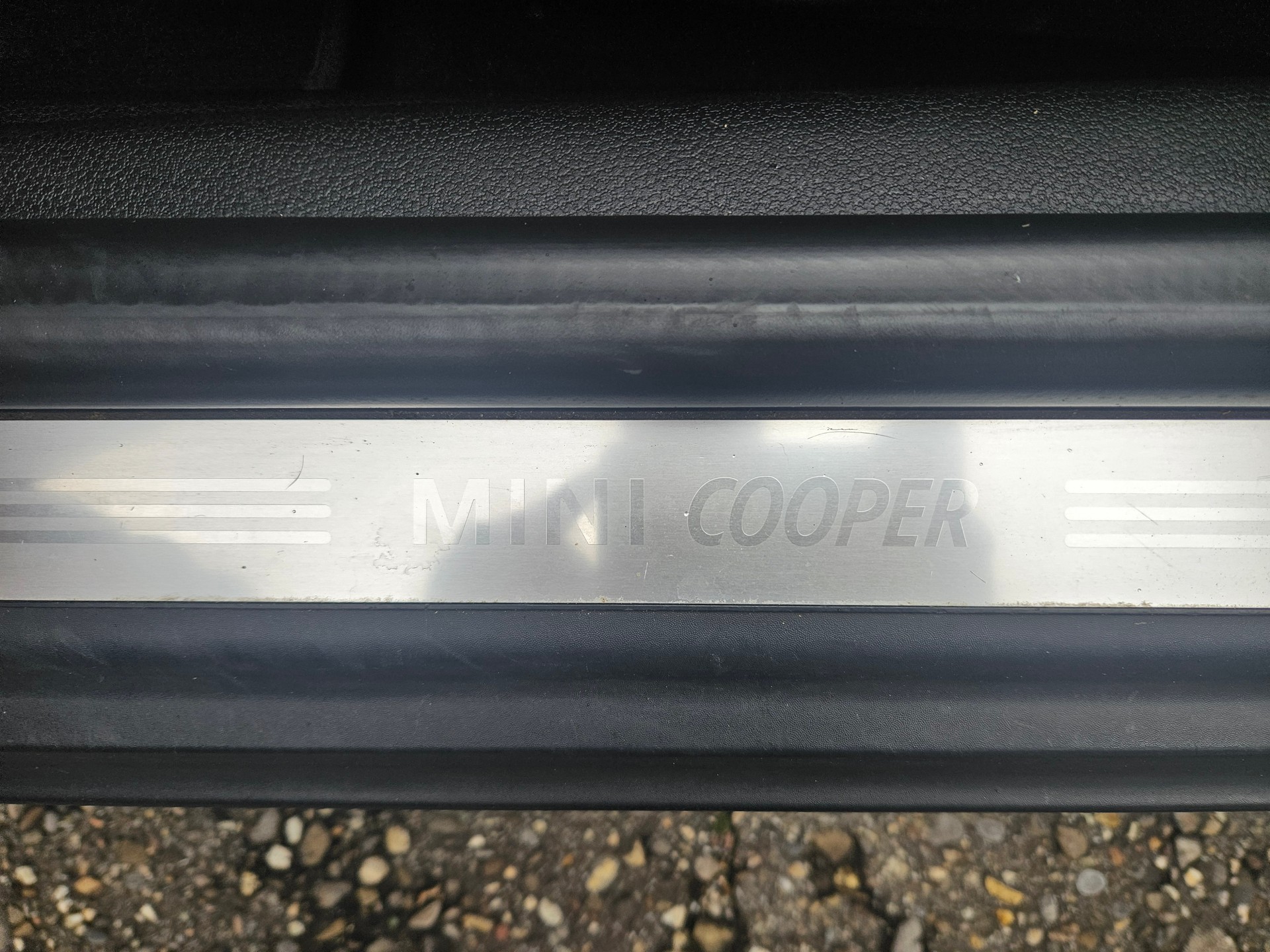MINI Mini Cabrio Cooper-image-18