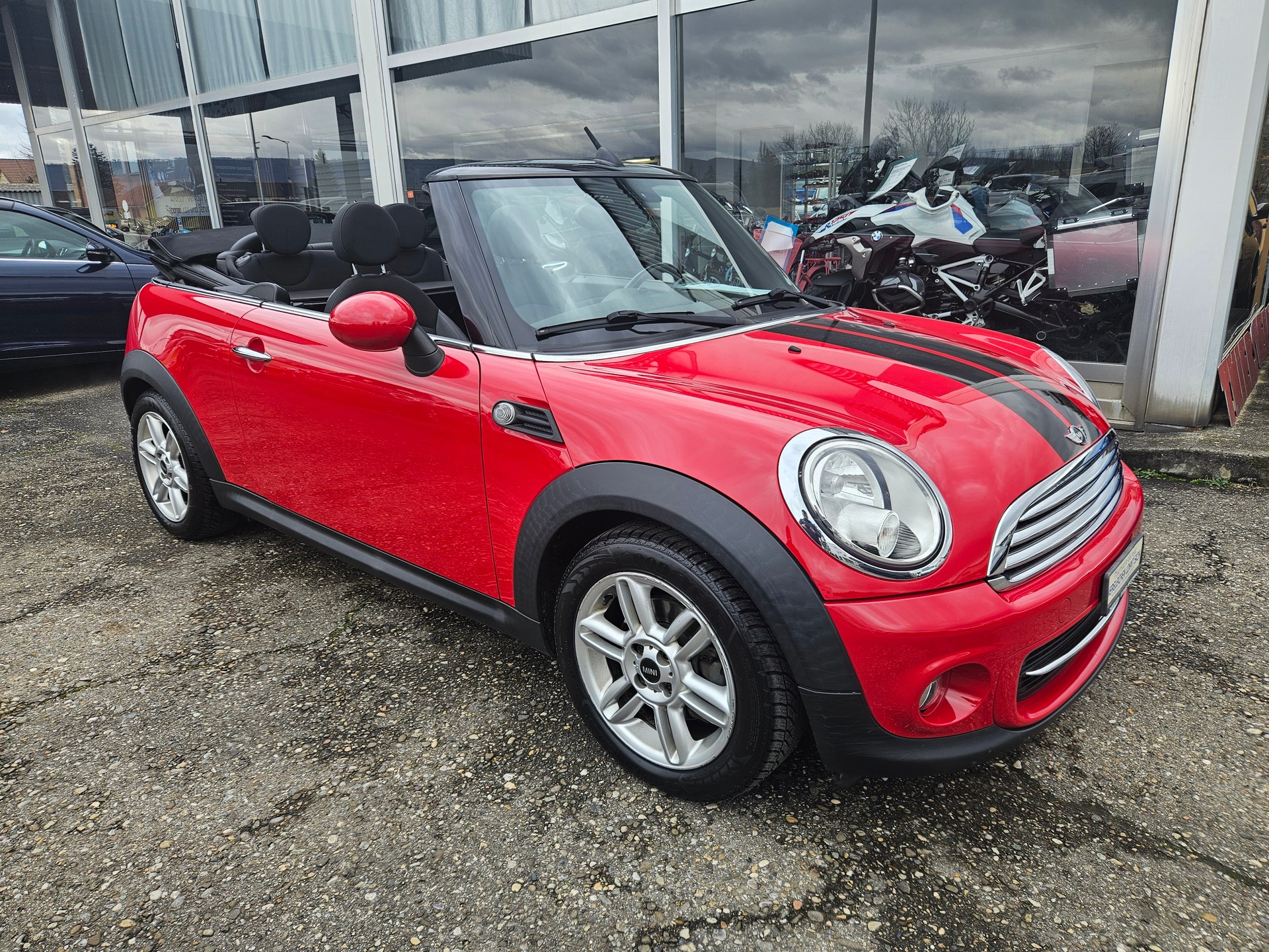 MINI Mini Cabrio Cooper-image-0