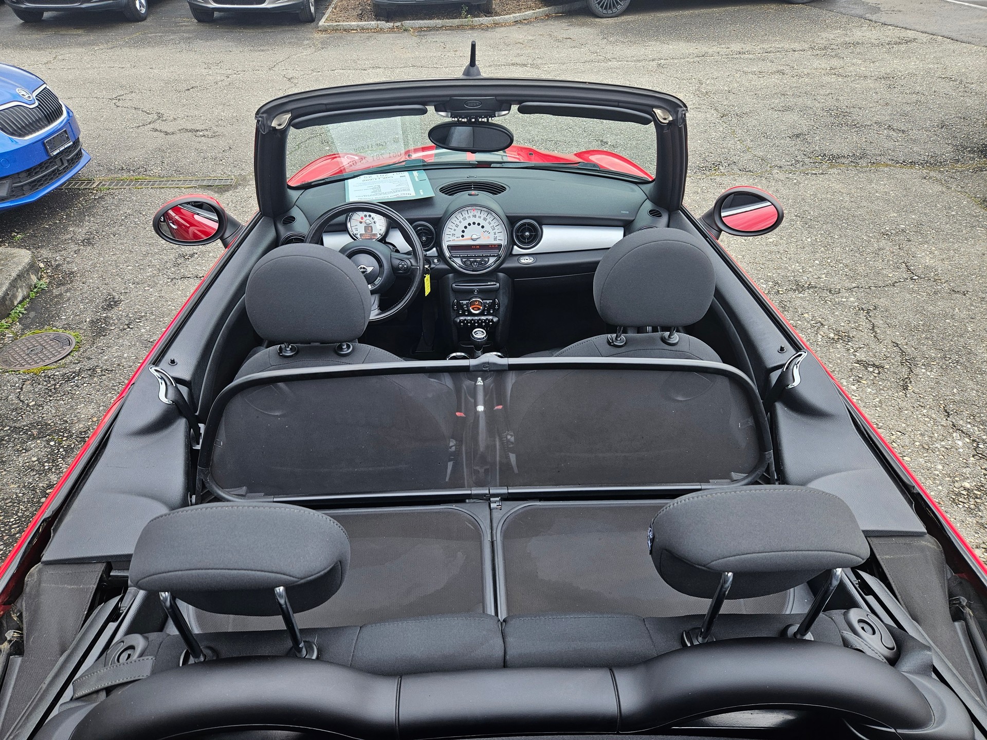 MINI Mini Cabrio Cooper-image-6