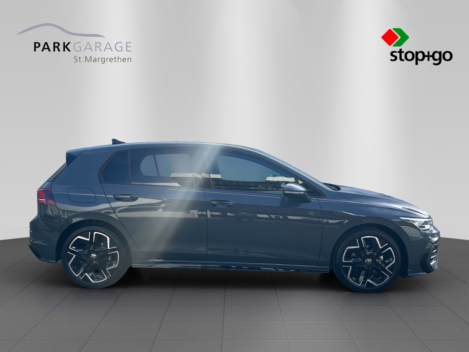 VW Golf VIII 1.5 eTSI R-Line DSG-image-5