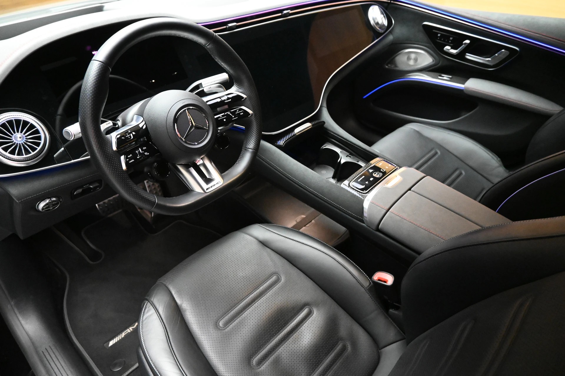 MERCEDES-BENZ EQS 53 4M+-image-10