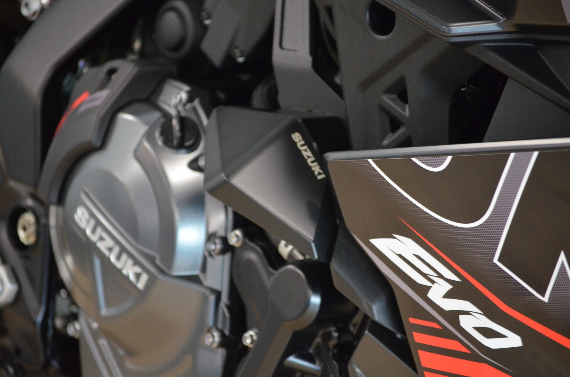 SUZUKI GSX 8R EVO-image-7