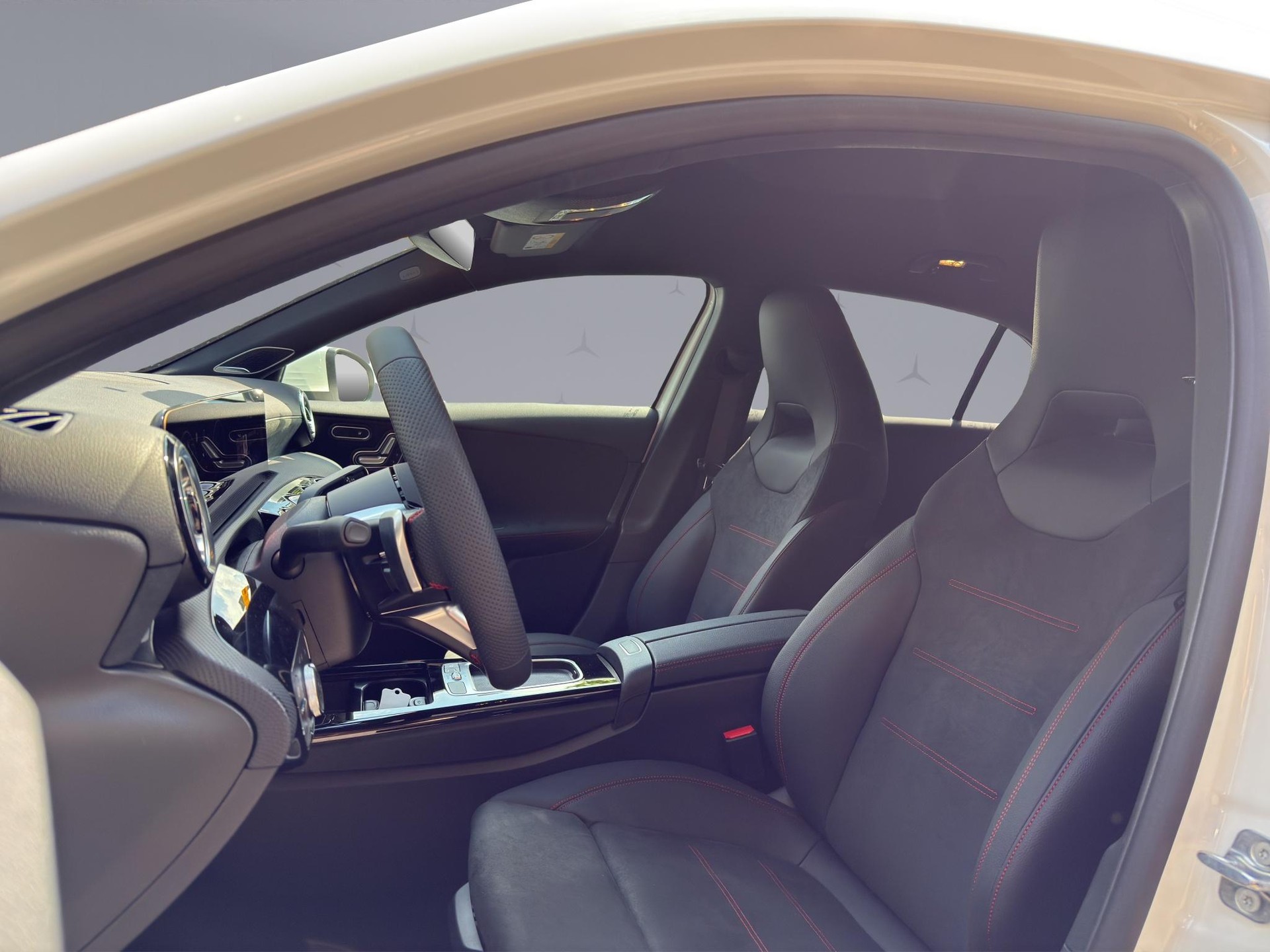 MERCEDES-BENZ A 250 AMG Line 4m-image-11