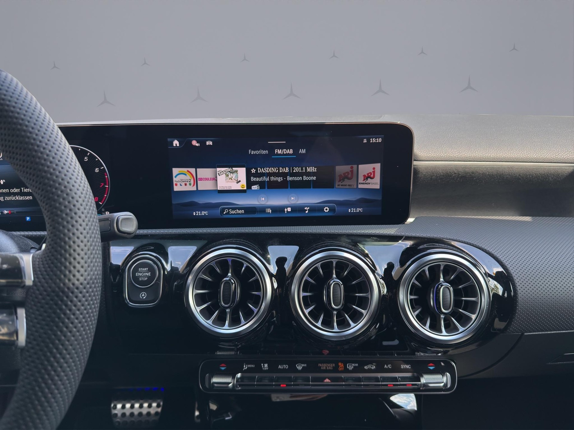 MERCEDES-BENZ A 250 AMG Line 4m-image-12