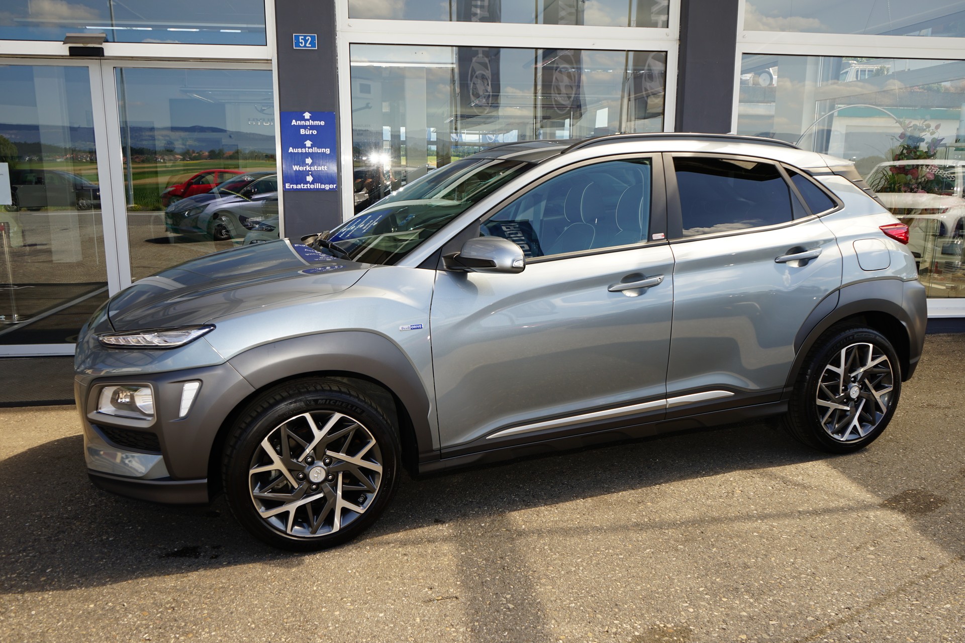 HYUNDAI Kona 1.6 GDi HEV Amplia DCT-image-2