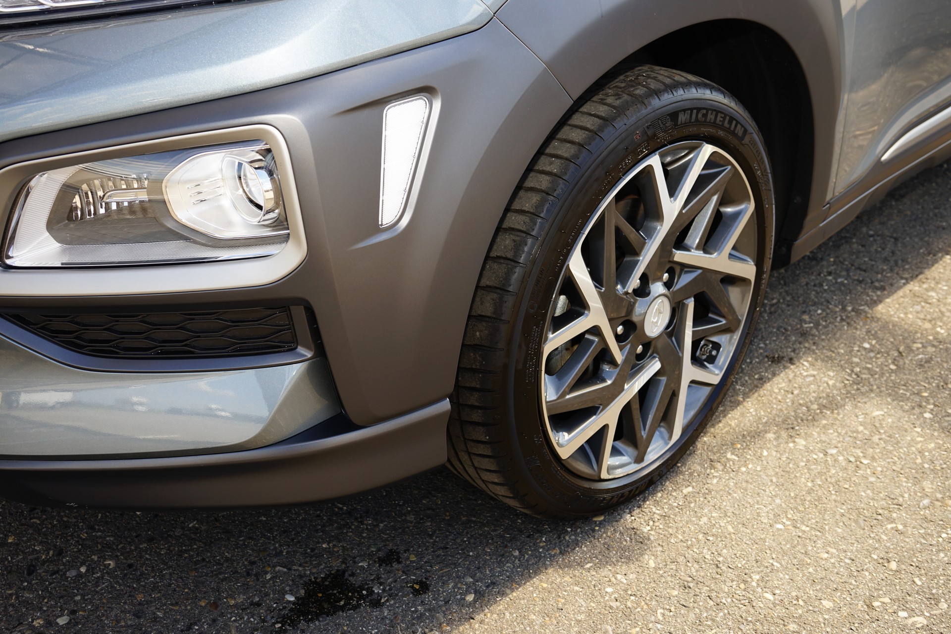 HYUNDAI Kona 1.6 GDi HEV Amplia DCT-image-1