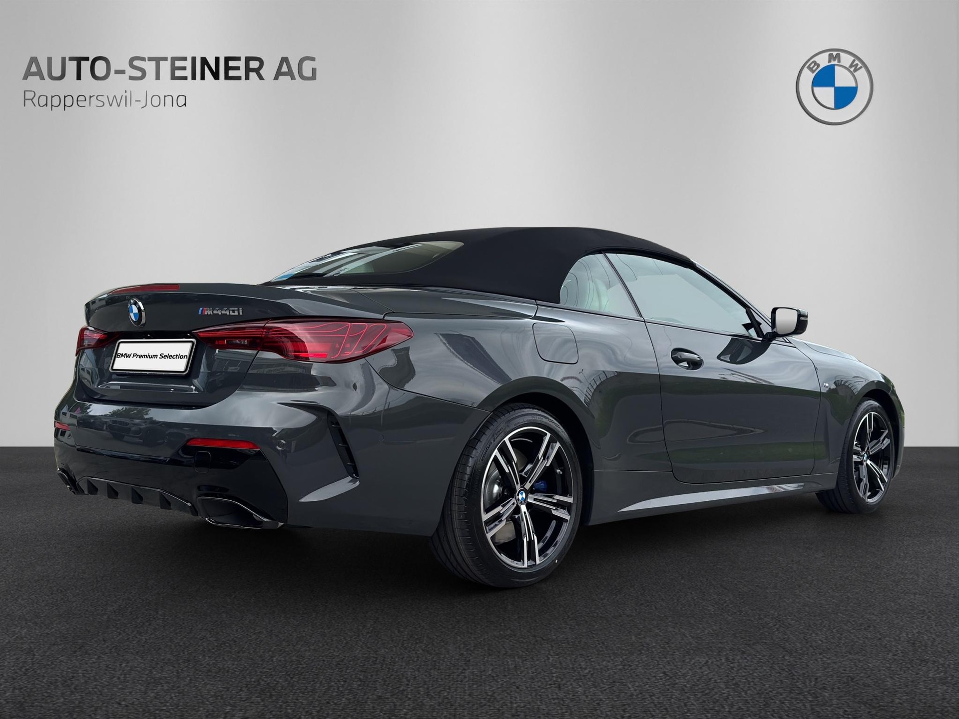 BMW M440i xDrive Cabrio-image-4