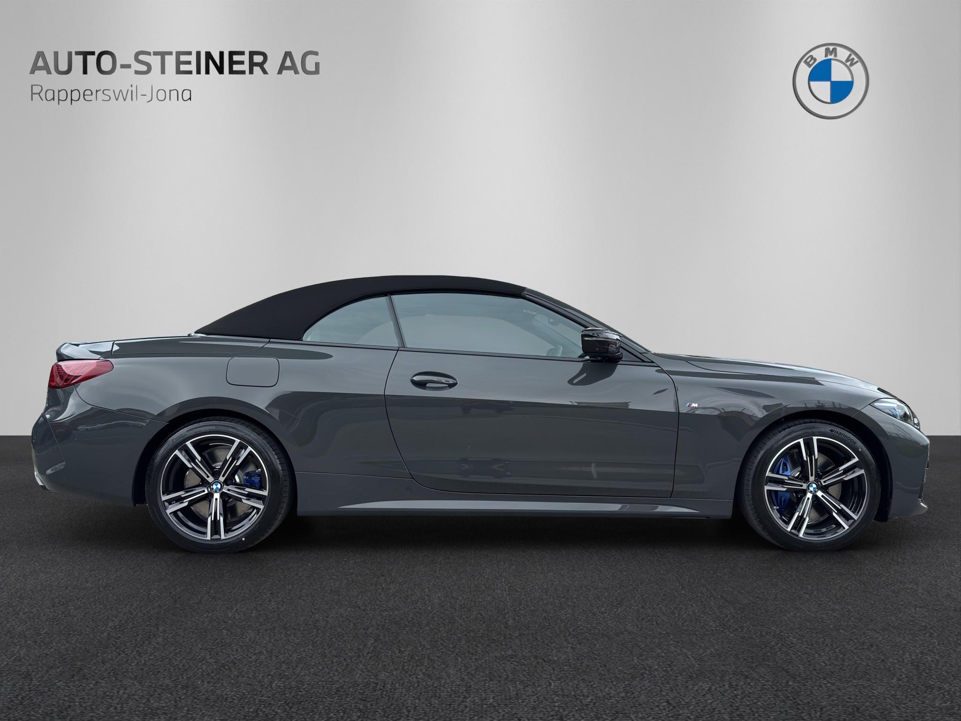 BMW M440i xDrive Cabrio-image-5